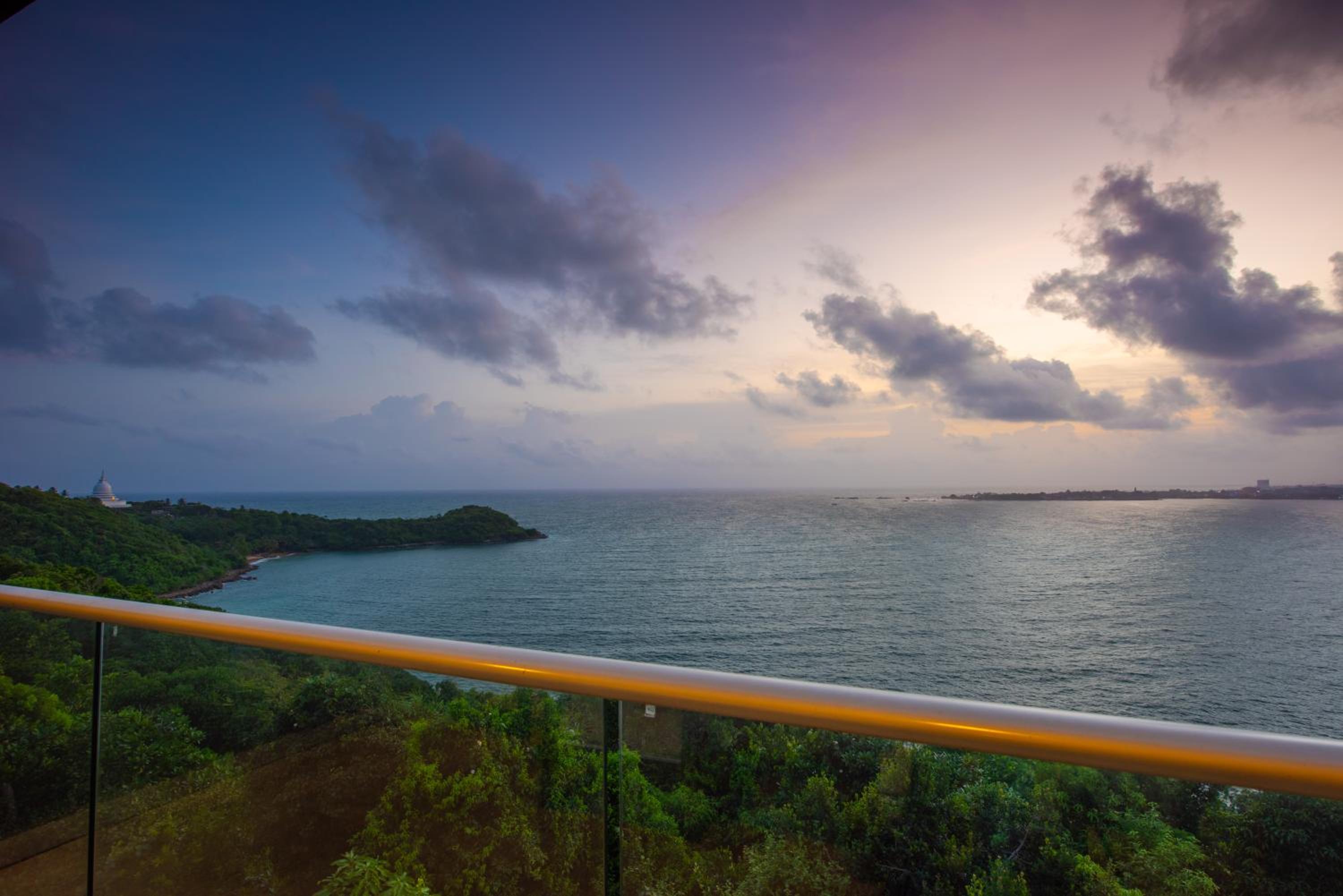 Deluxe Double or Twin Room with Sea View - Photo 20
