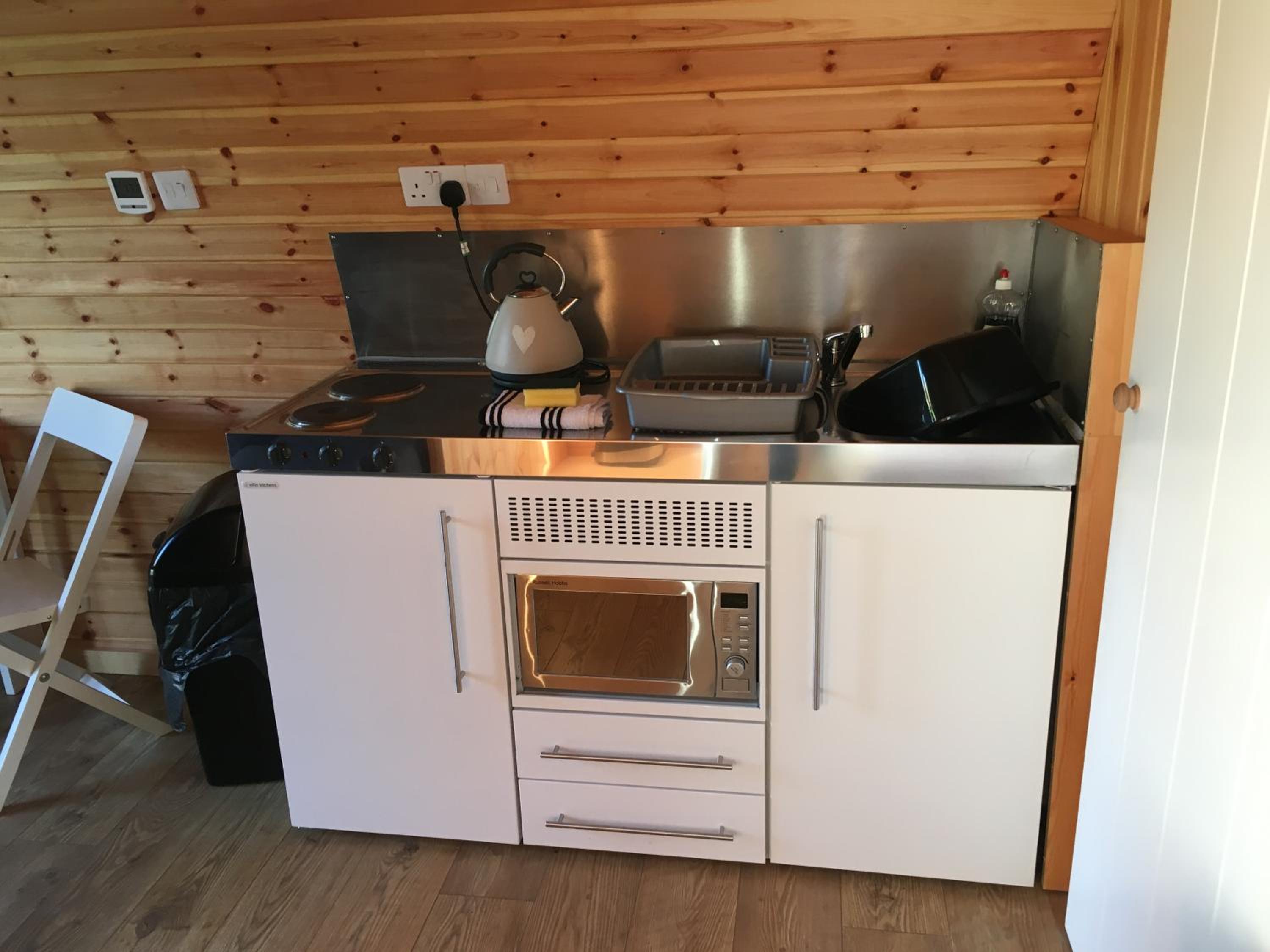 New Glamping Pod with Lake View (sleeps 2-4 people) photo 2