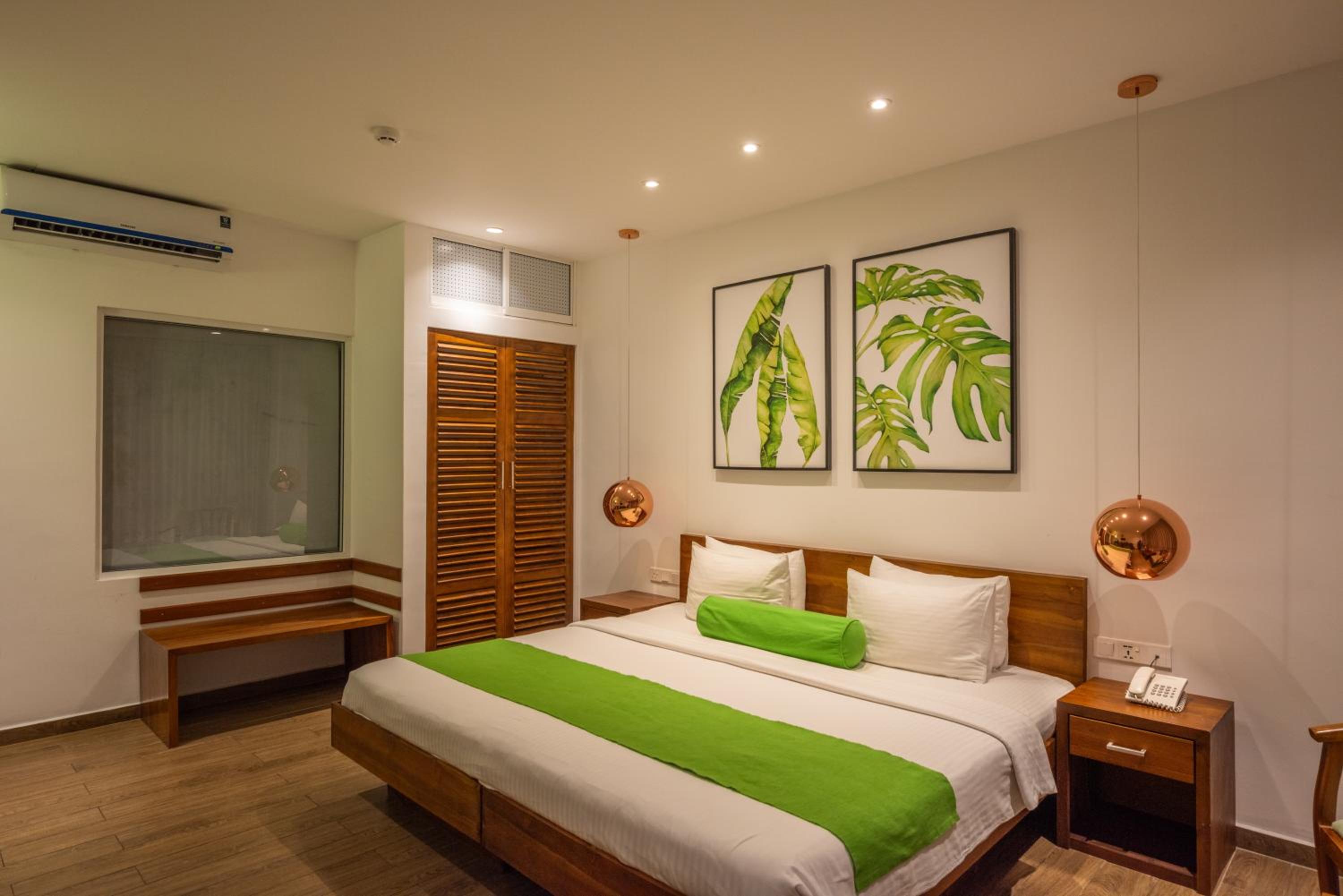 Deluxe Double Room with Garden View - Photo 9