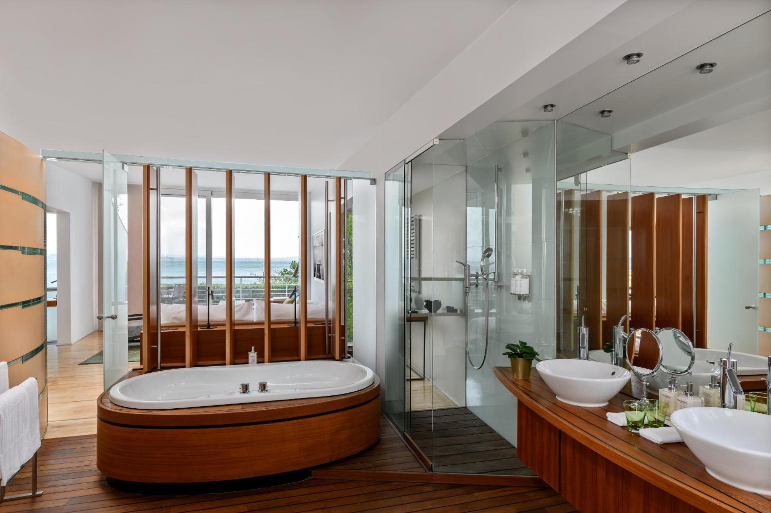 Shore Pavillon - Lake view - Photo 12