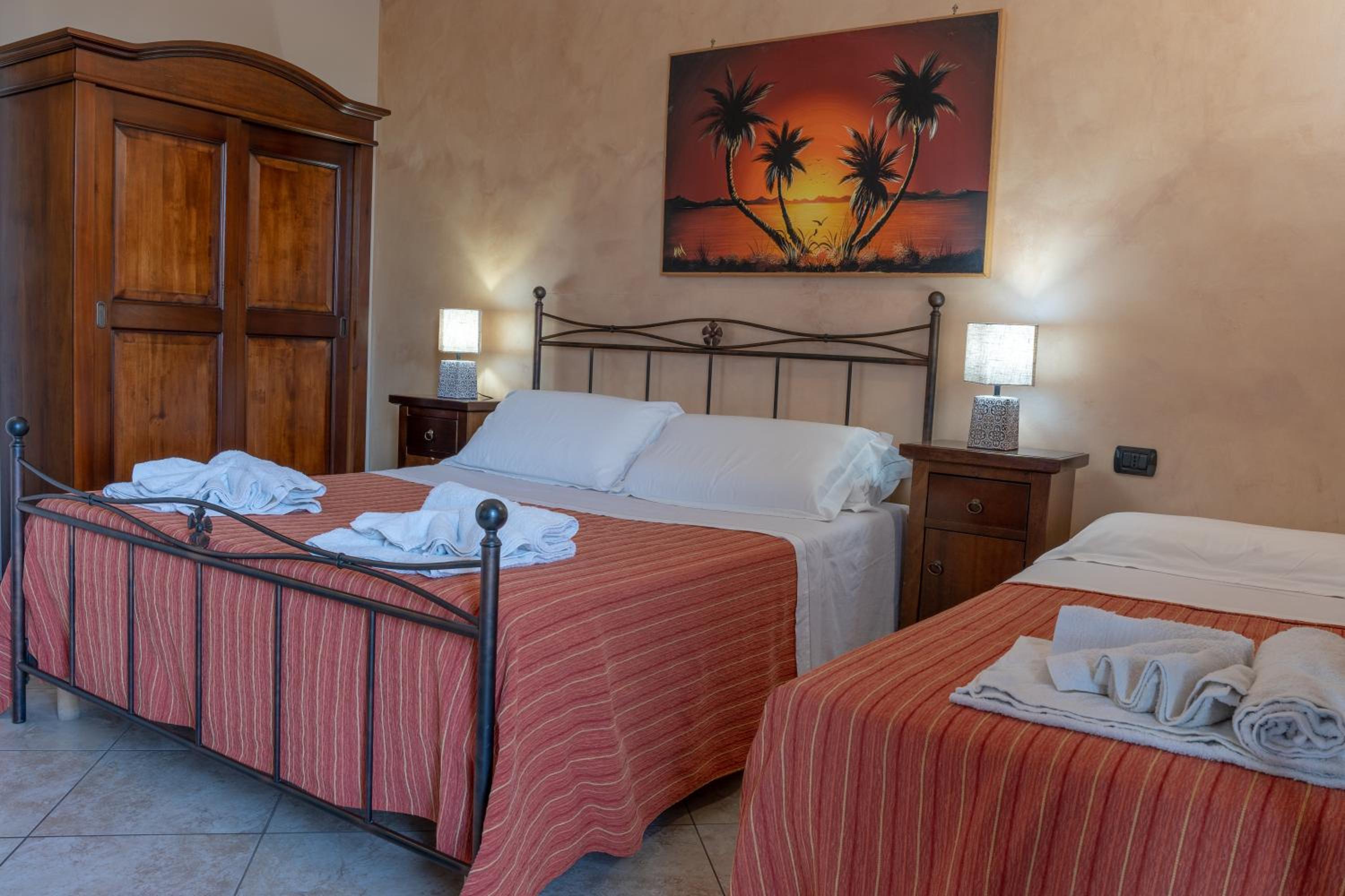 Triple Room with Private Bathroom photo 3