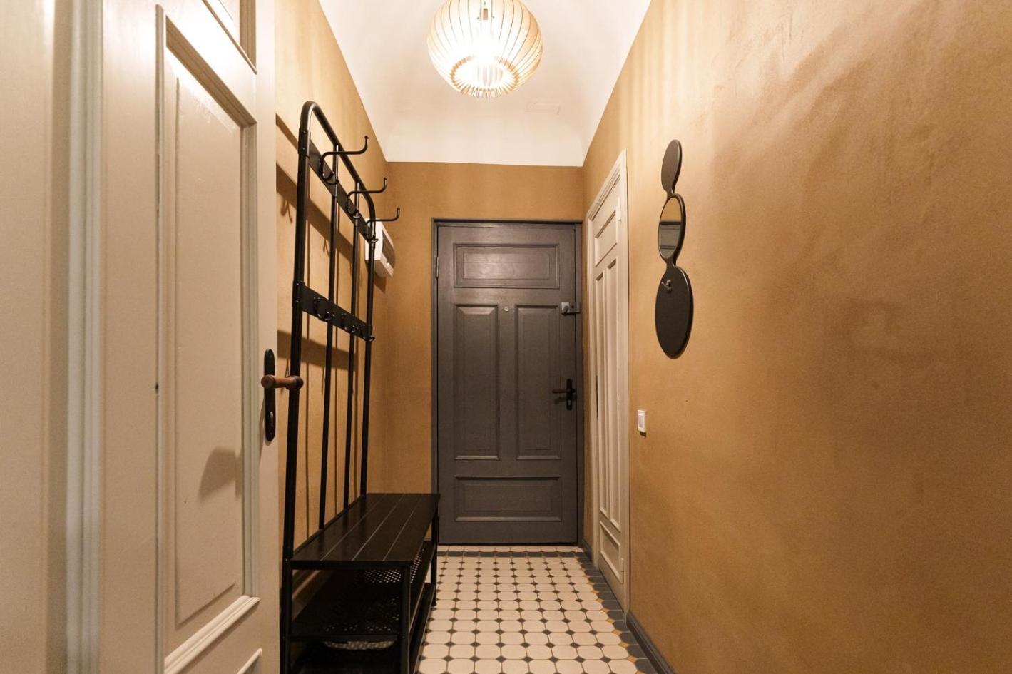 One-Bedroom Apartment - Photo 24