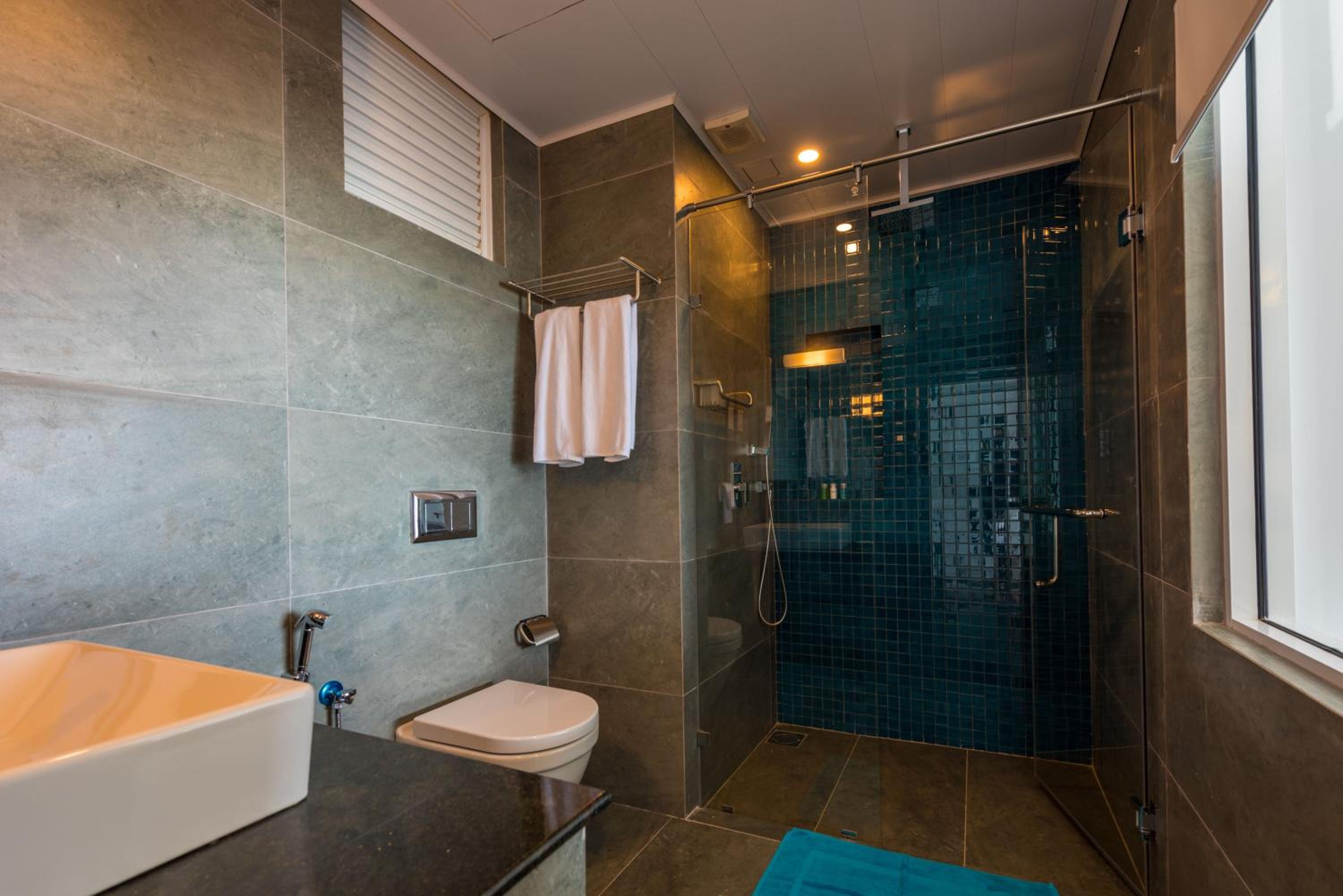 Deluxe Double or Twin Room with Sea View - Photo 22
