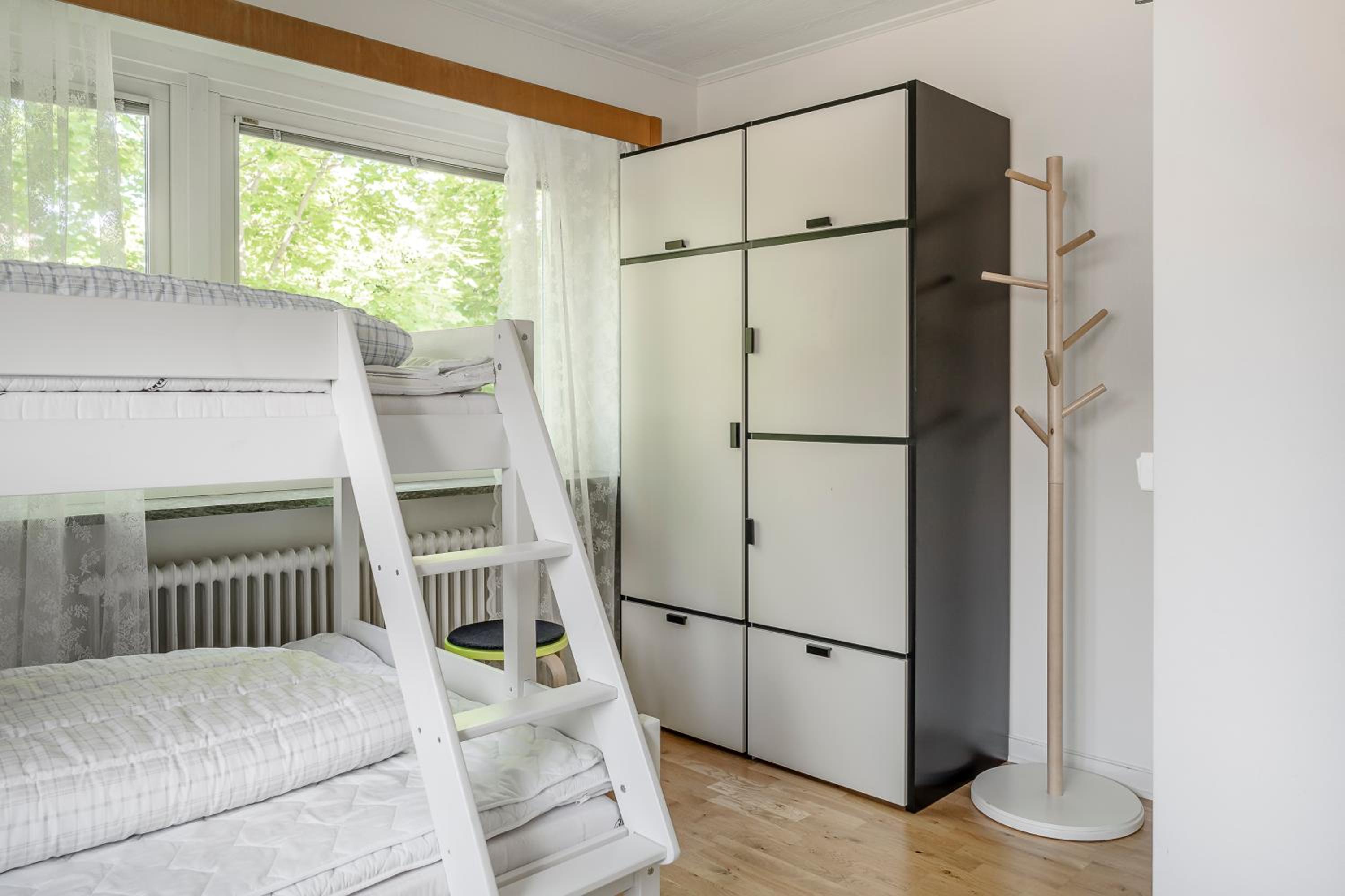 Quadruple Room with Shared Bathroom photo 2