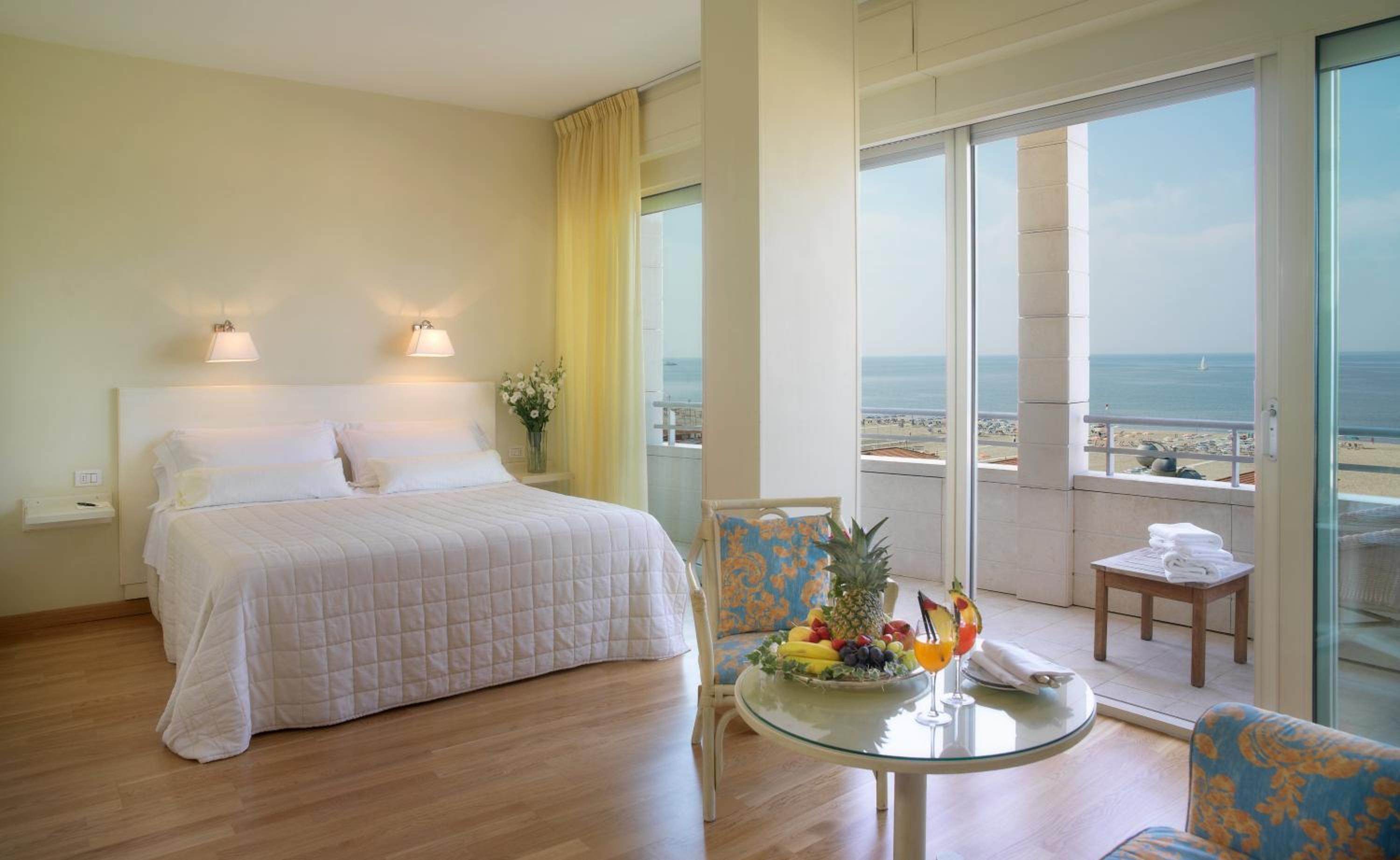 Deluxe Double or Twin Room - Photo 4