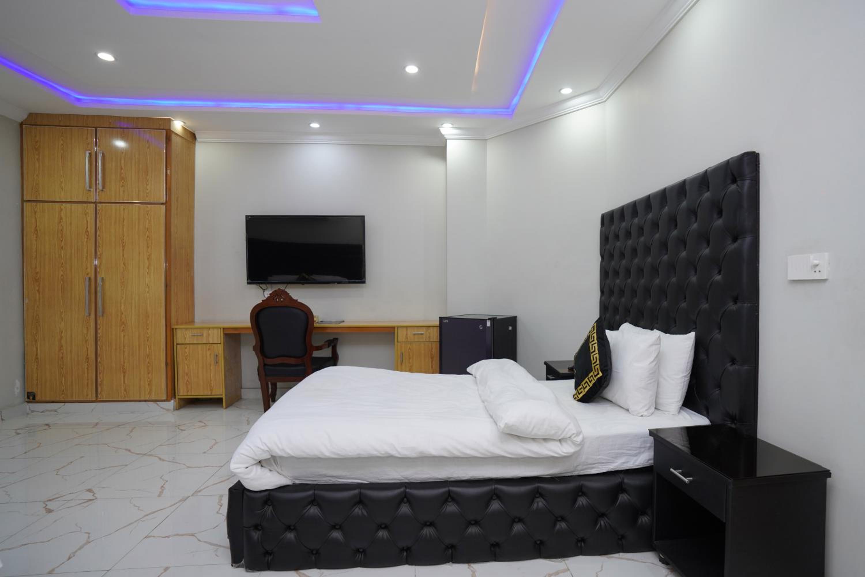 Deluxe Triple Room photo 3