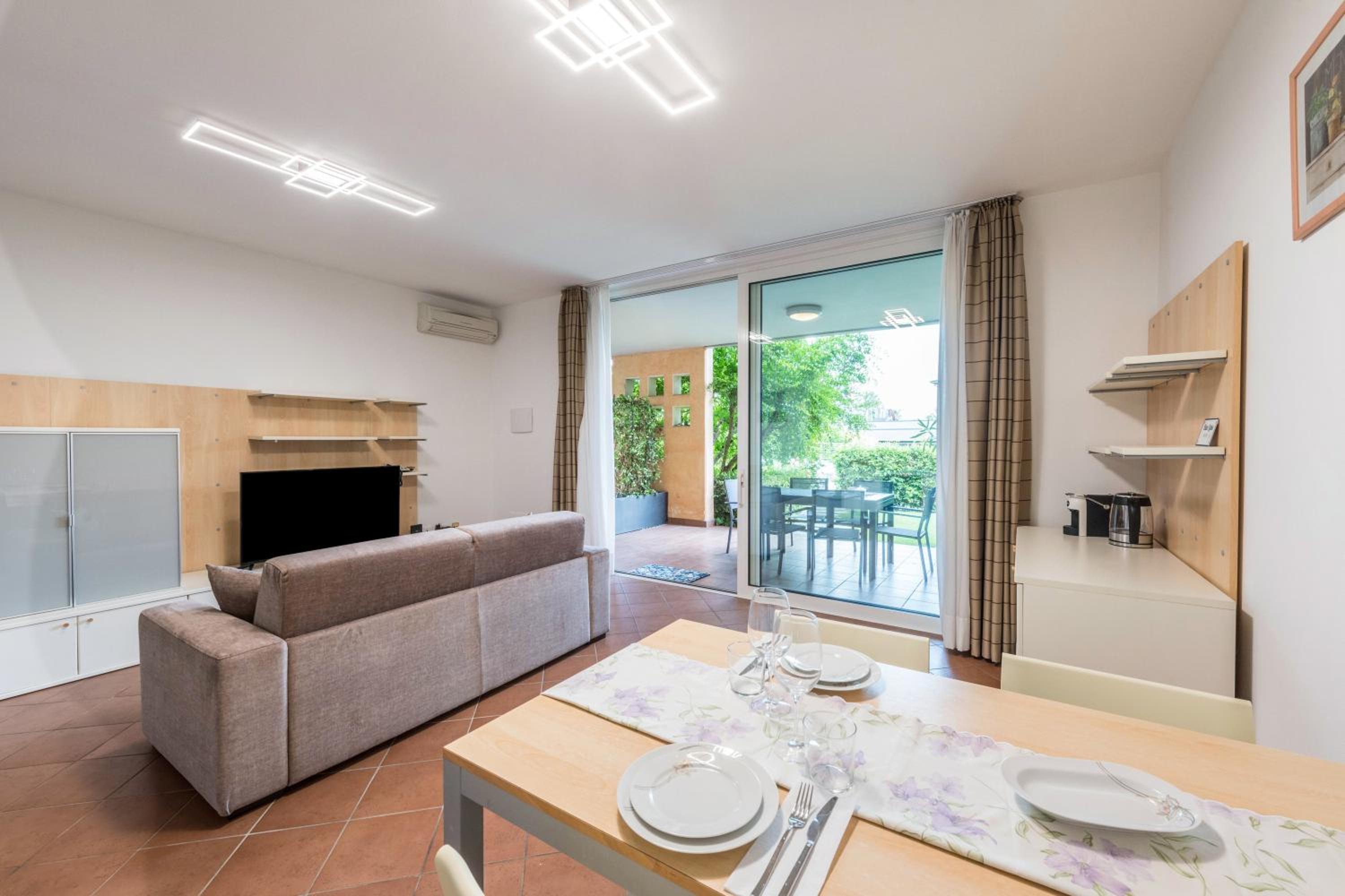 Superior One-Bedroom Apartment