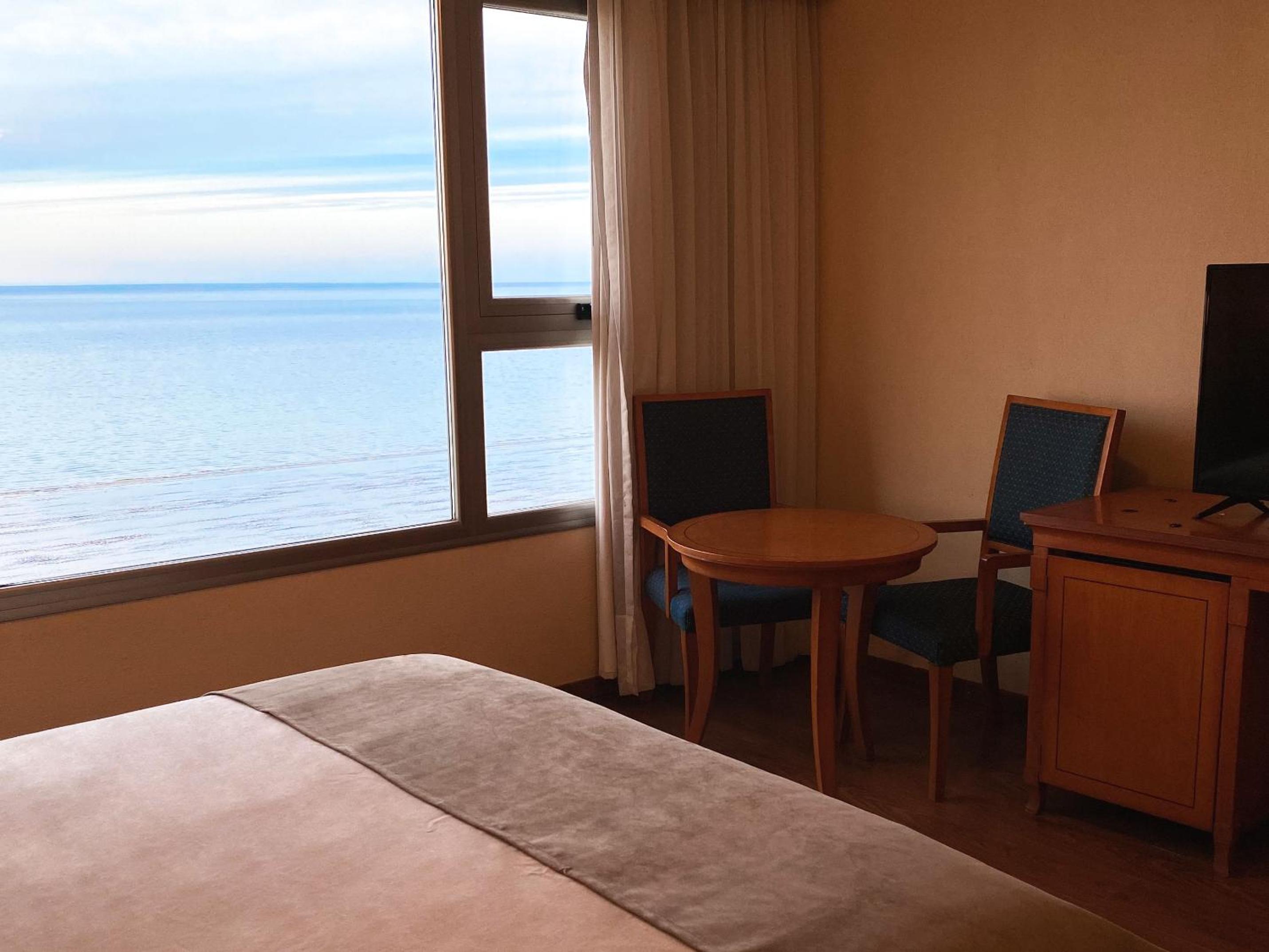 Family Room with Sea View