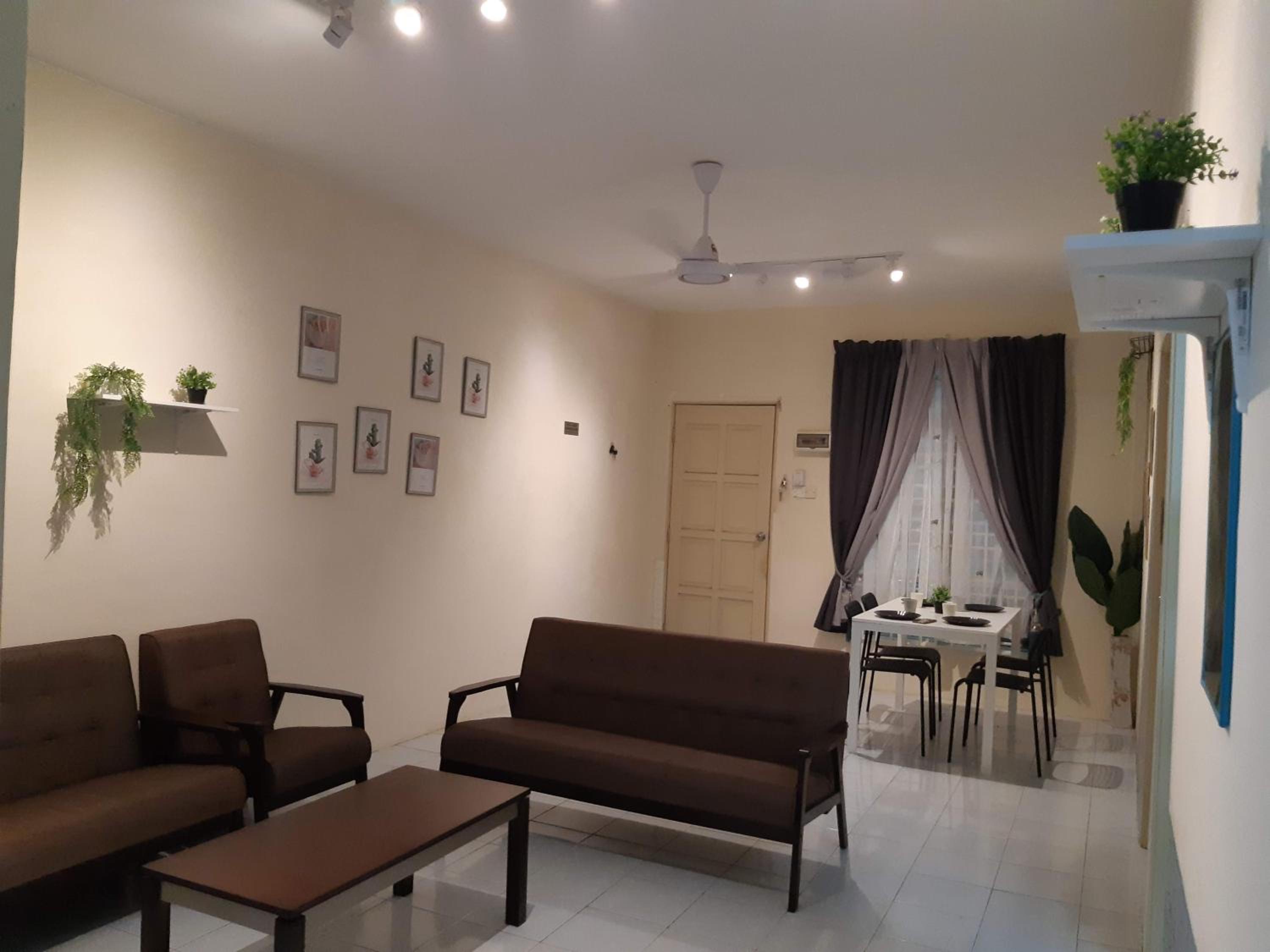 Three-Bedroom House photo 1