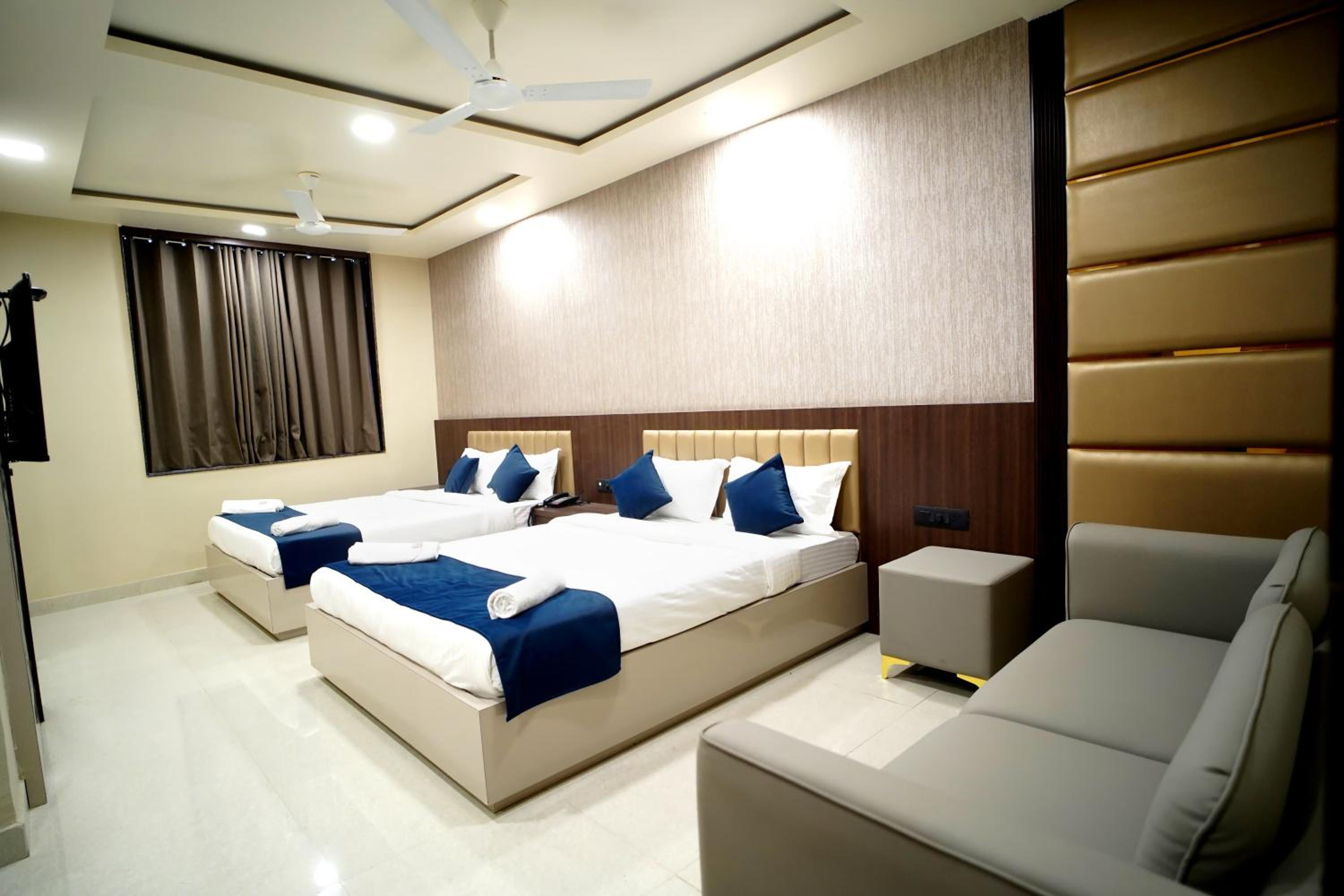 Deluxe Triple Room - Photo 7