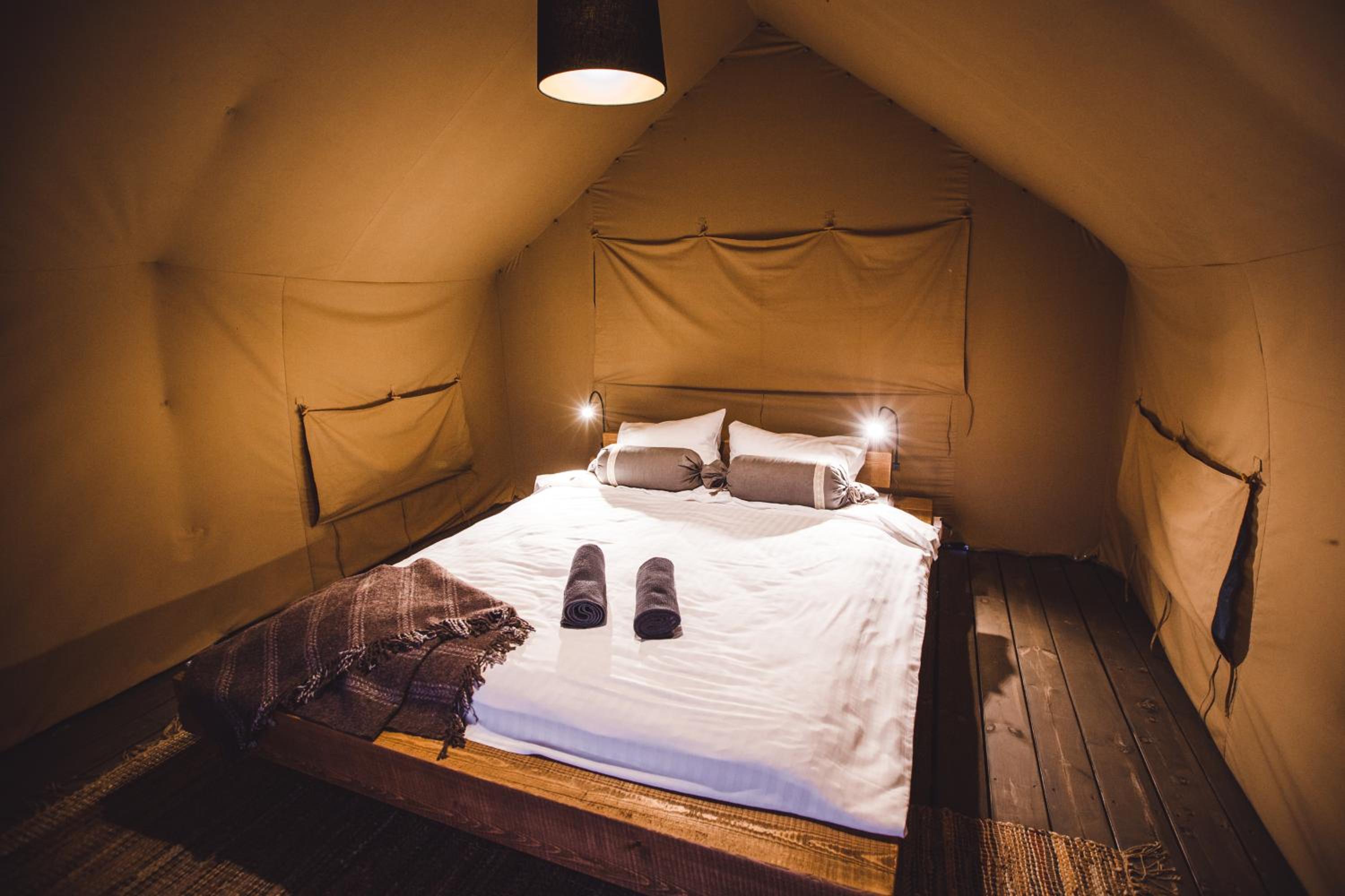 Tent - Photo 12