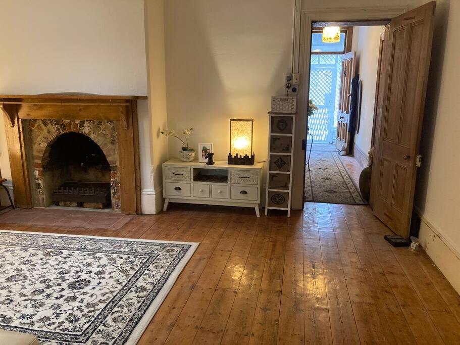 Three-Bedroom House photo 1