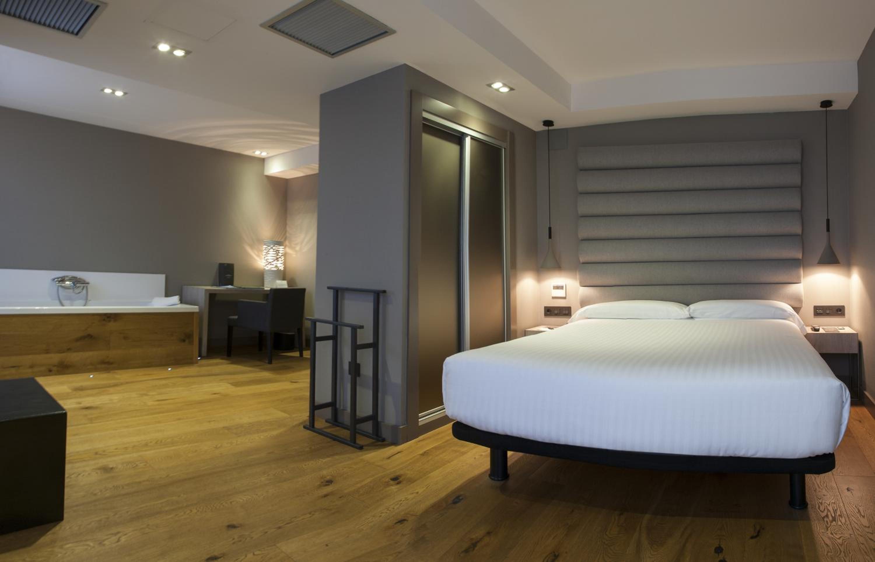 Junior Suite - Photo 1