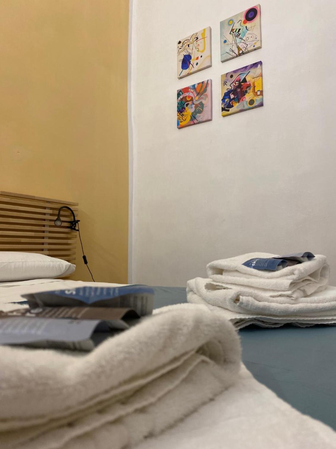 Standard Double Room with Shared Bathroom photo 1