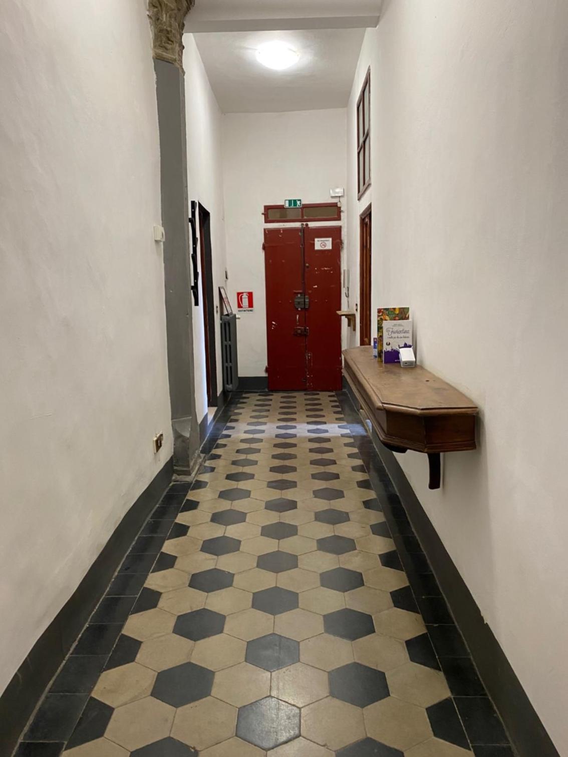 Standard Double Room with Shared Bathroom photo 2