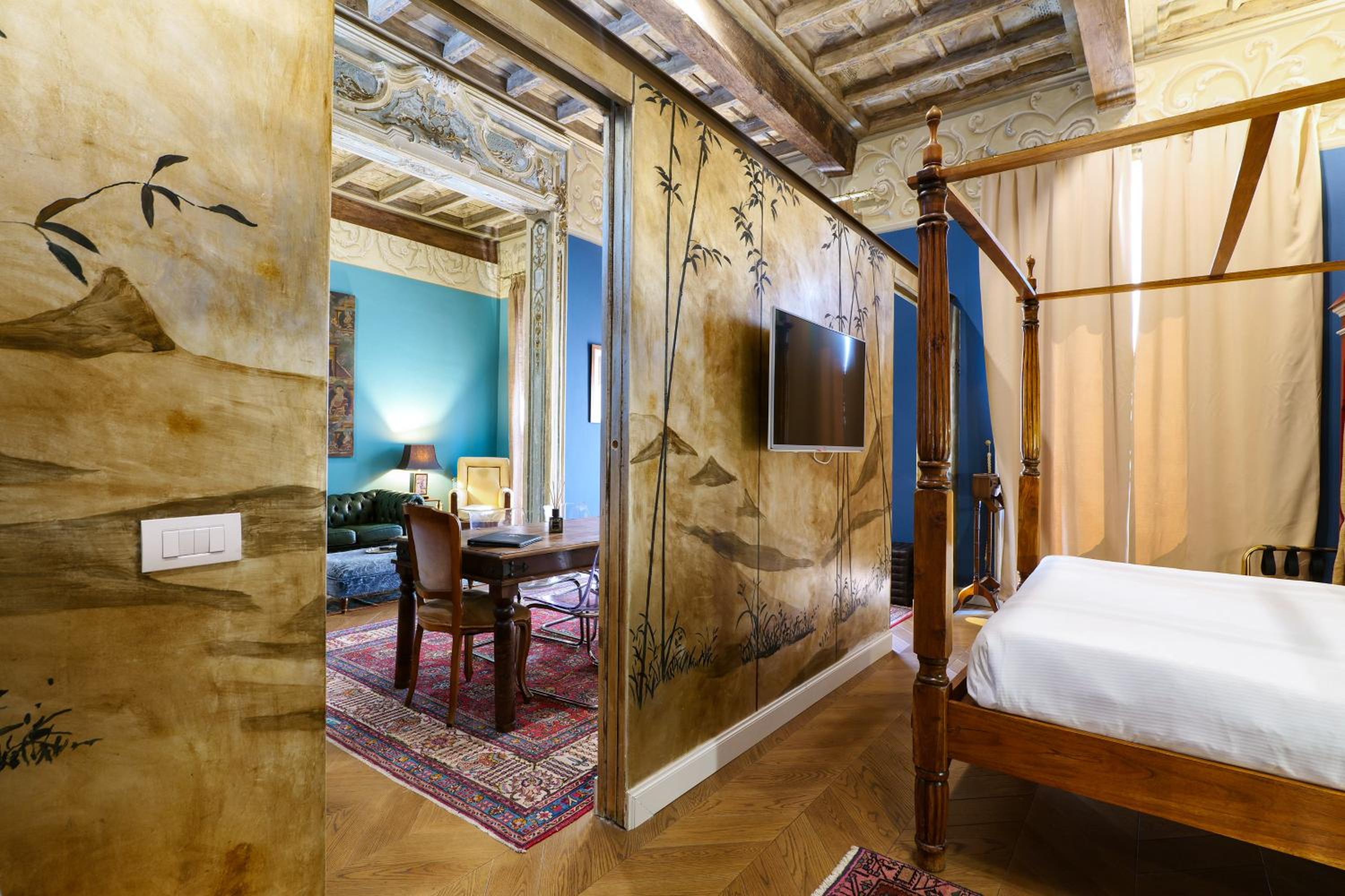 Junior Suite with Balcony