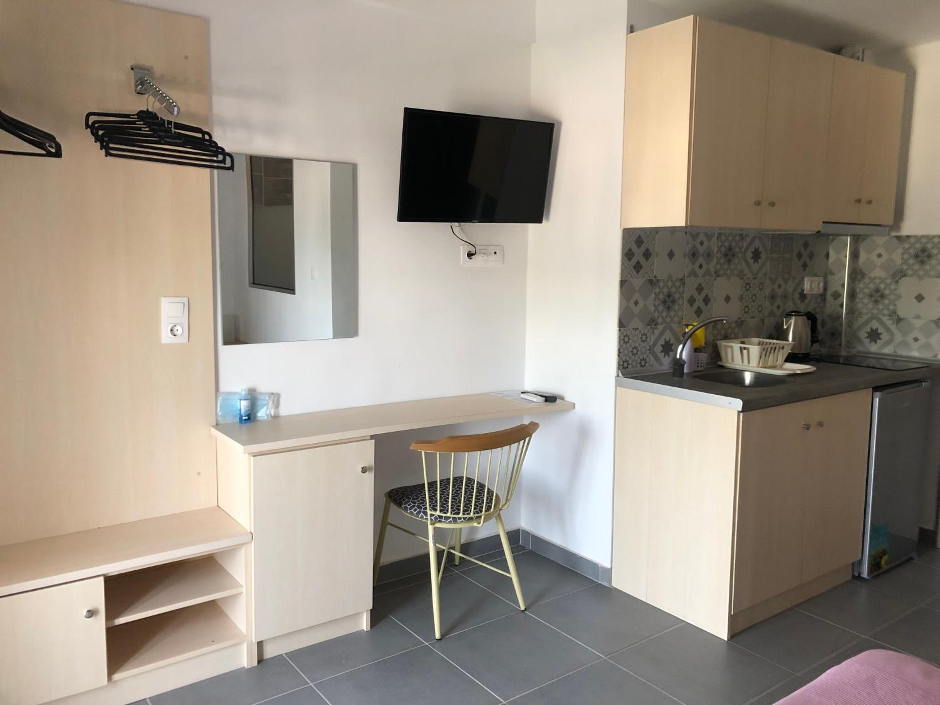 Deluxe Double Room with Extra Bed photo 1