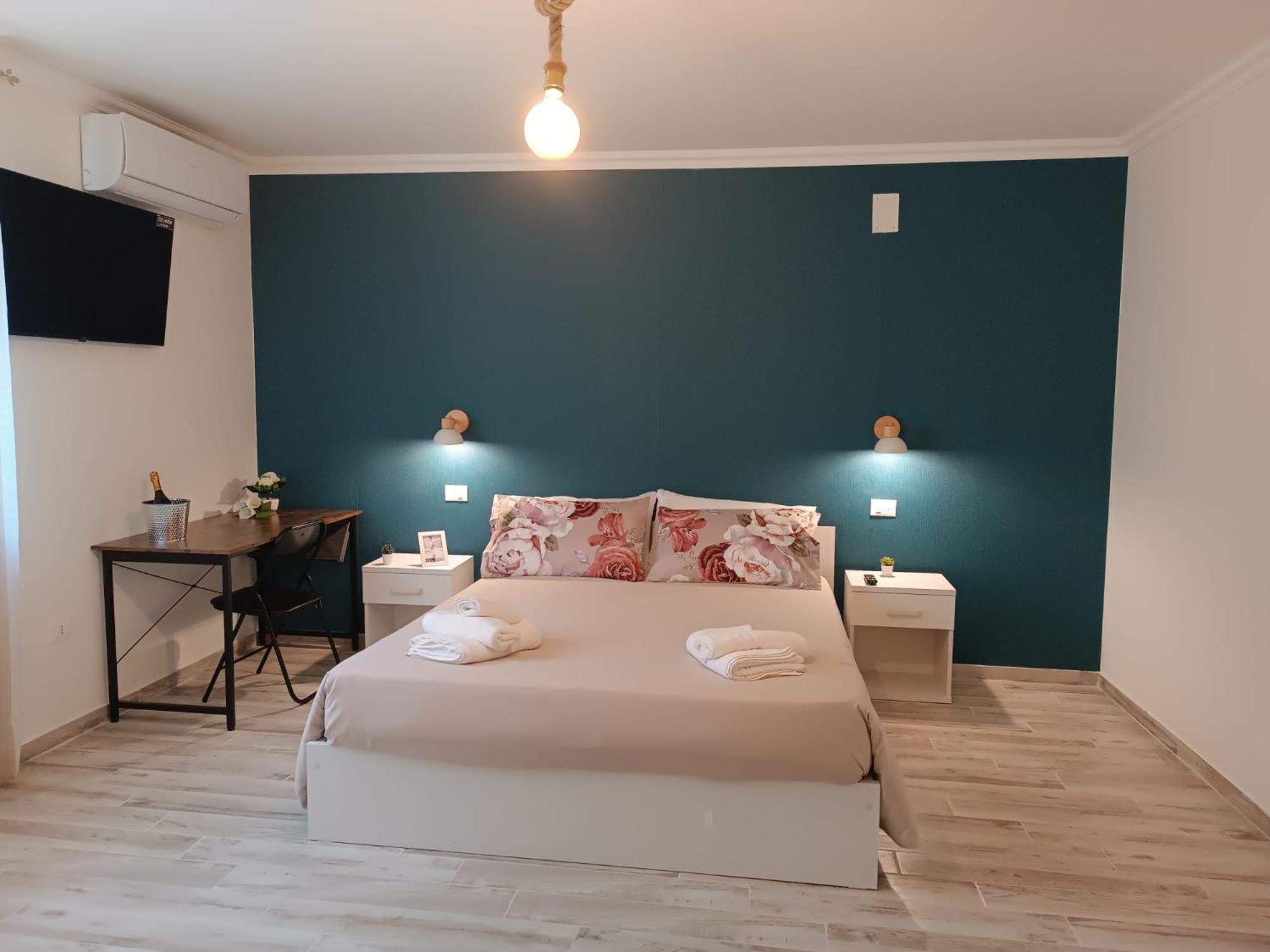 Quadruple Room with Private Bathroom photo 1