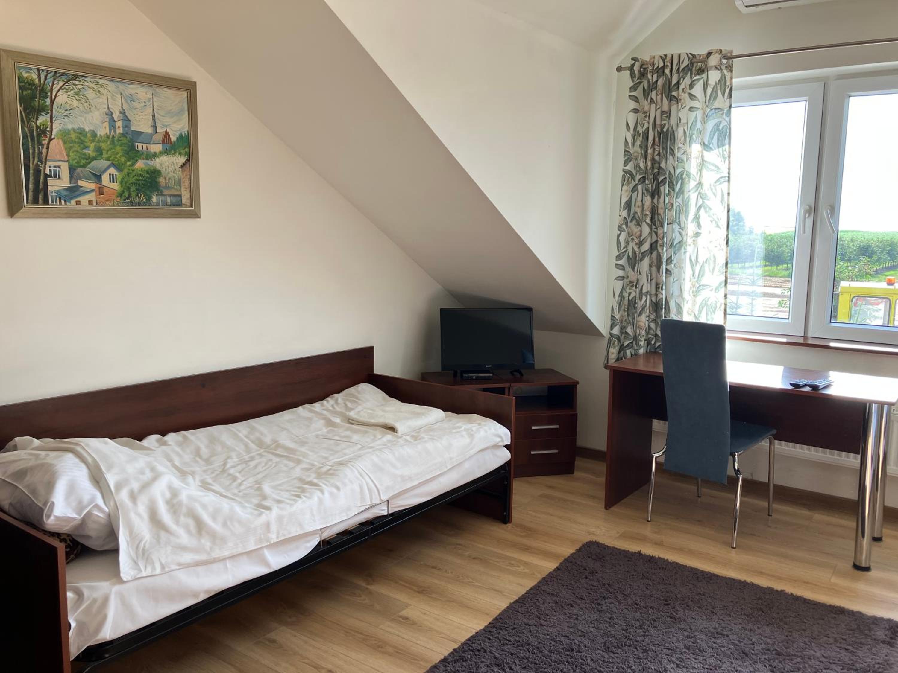 Double Room with Private Bathroom - Photo 2