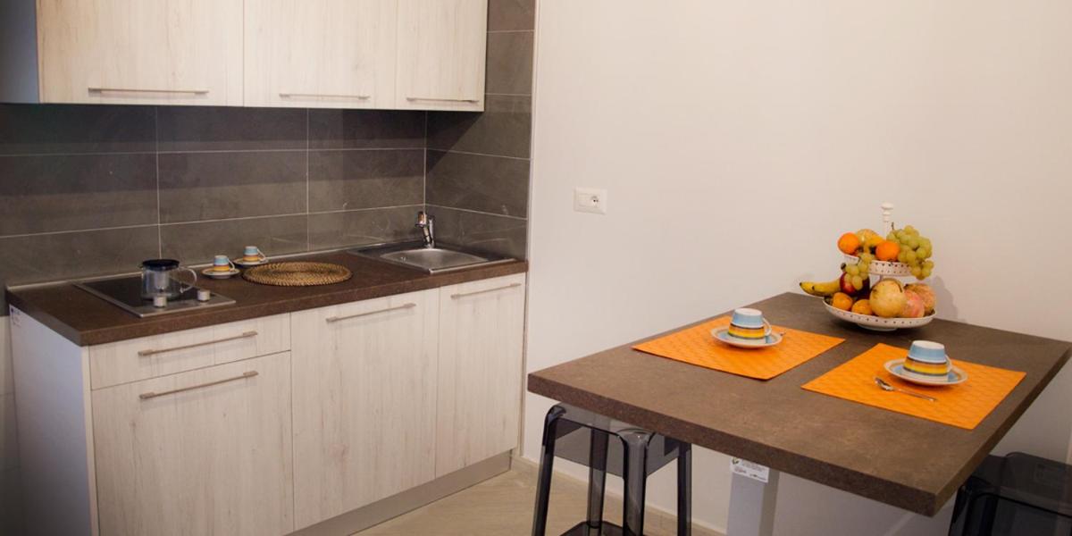 Double Room - Photo 7
