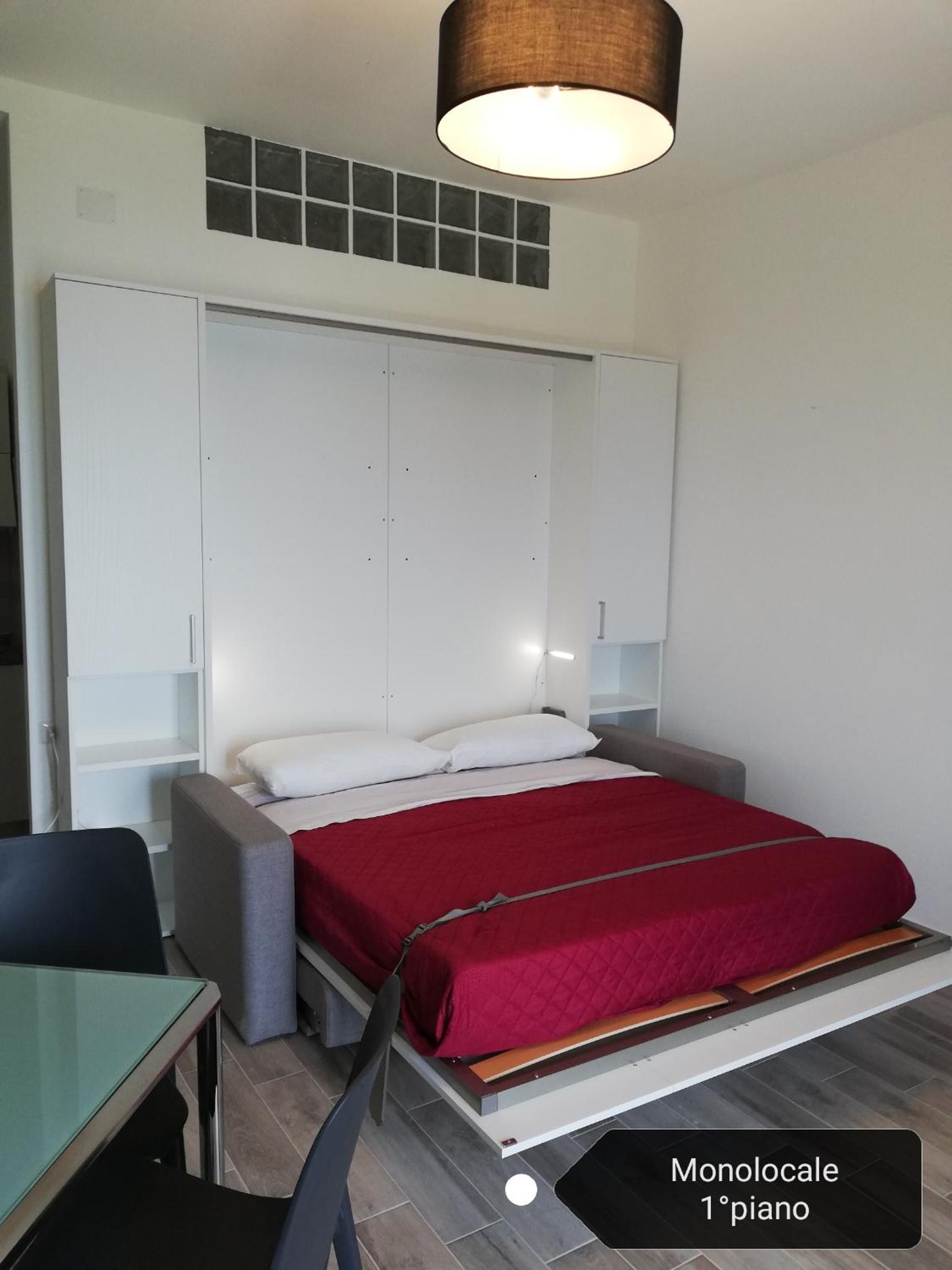 Deluxe Studio
