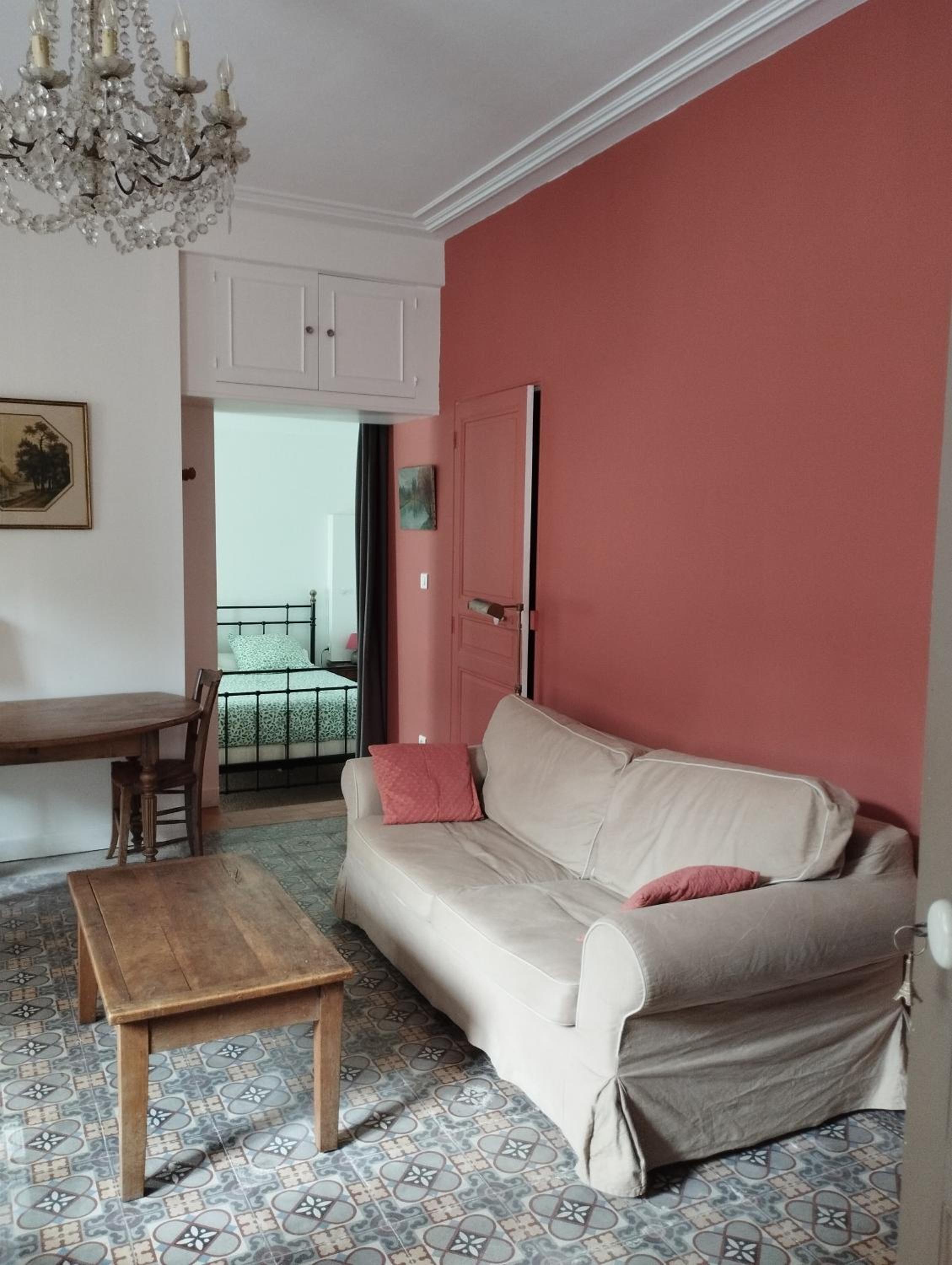 One-Bedroom Apartment - Photo 24