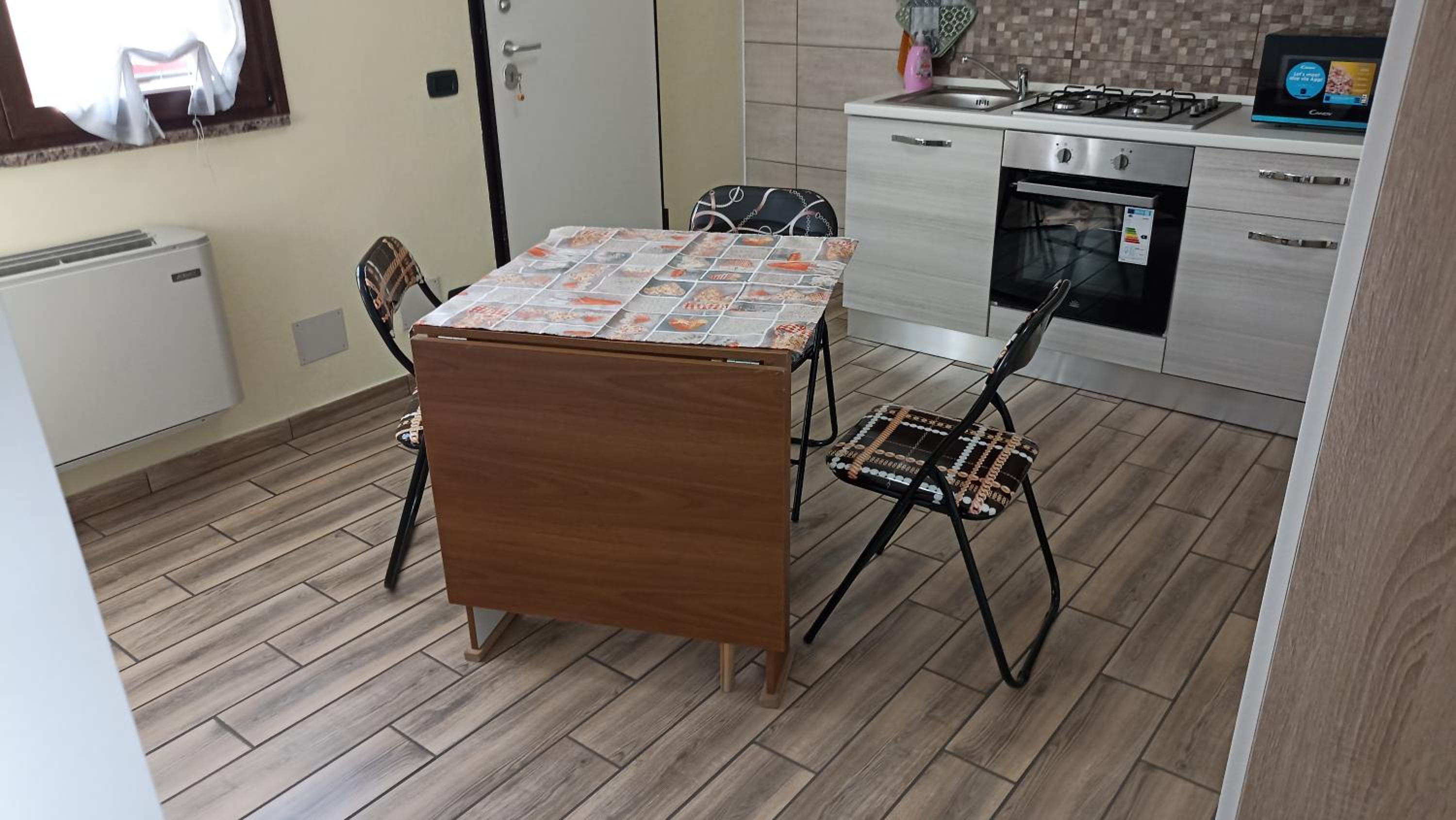 Deluxe Room - Photo 21