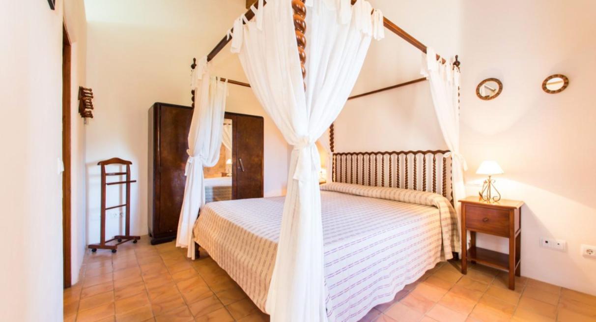 Es Graner: Apartamento con vista a la montaña (2 adultos + 2 niños)