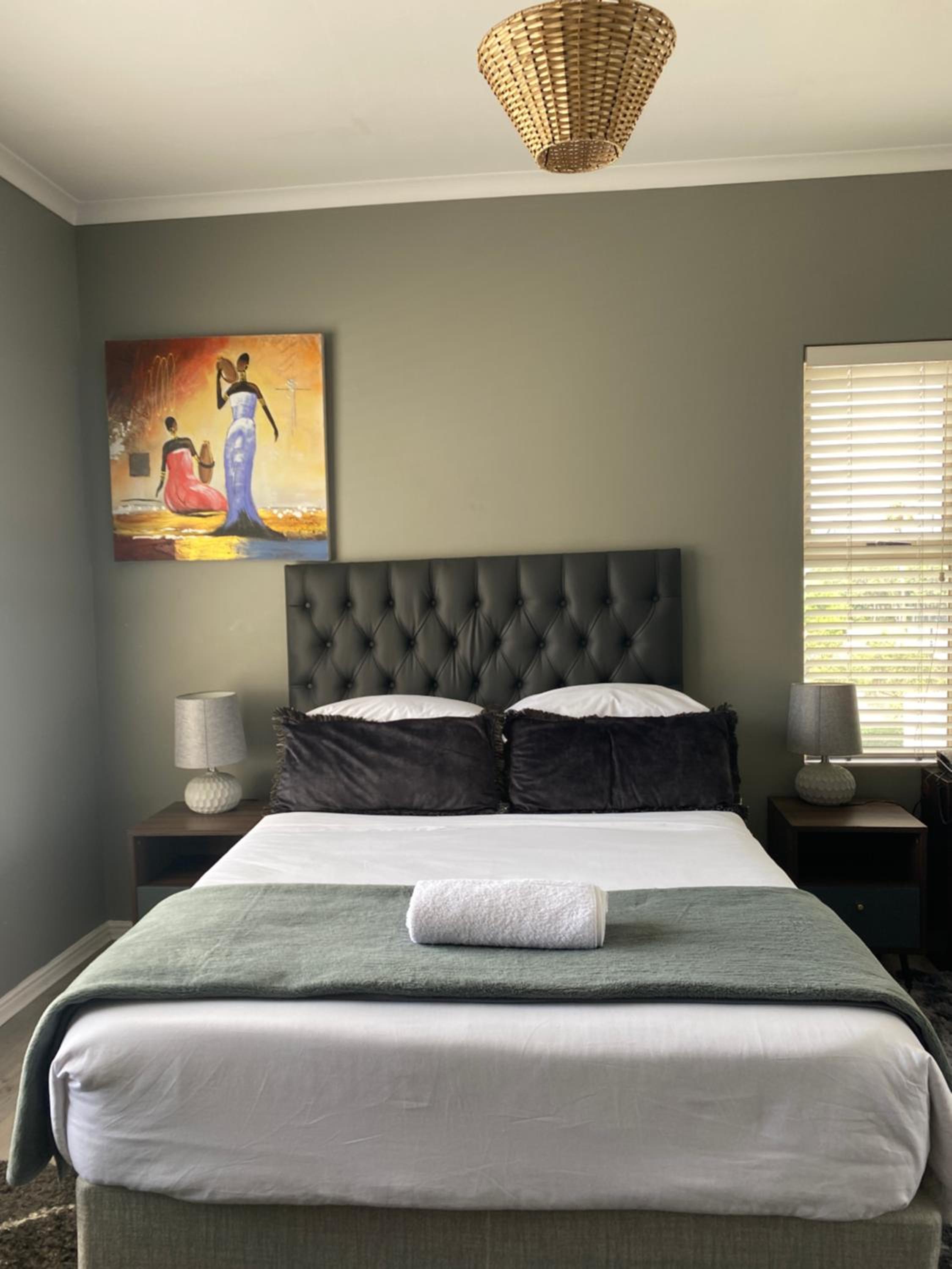 One-Bedroom Apartment - Photo 14