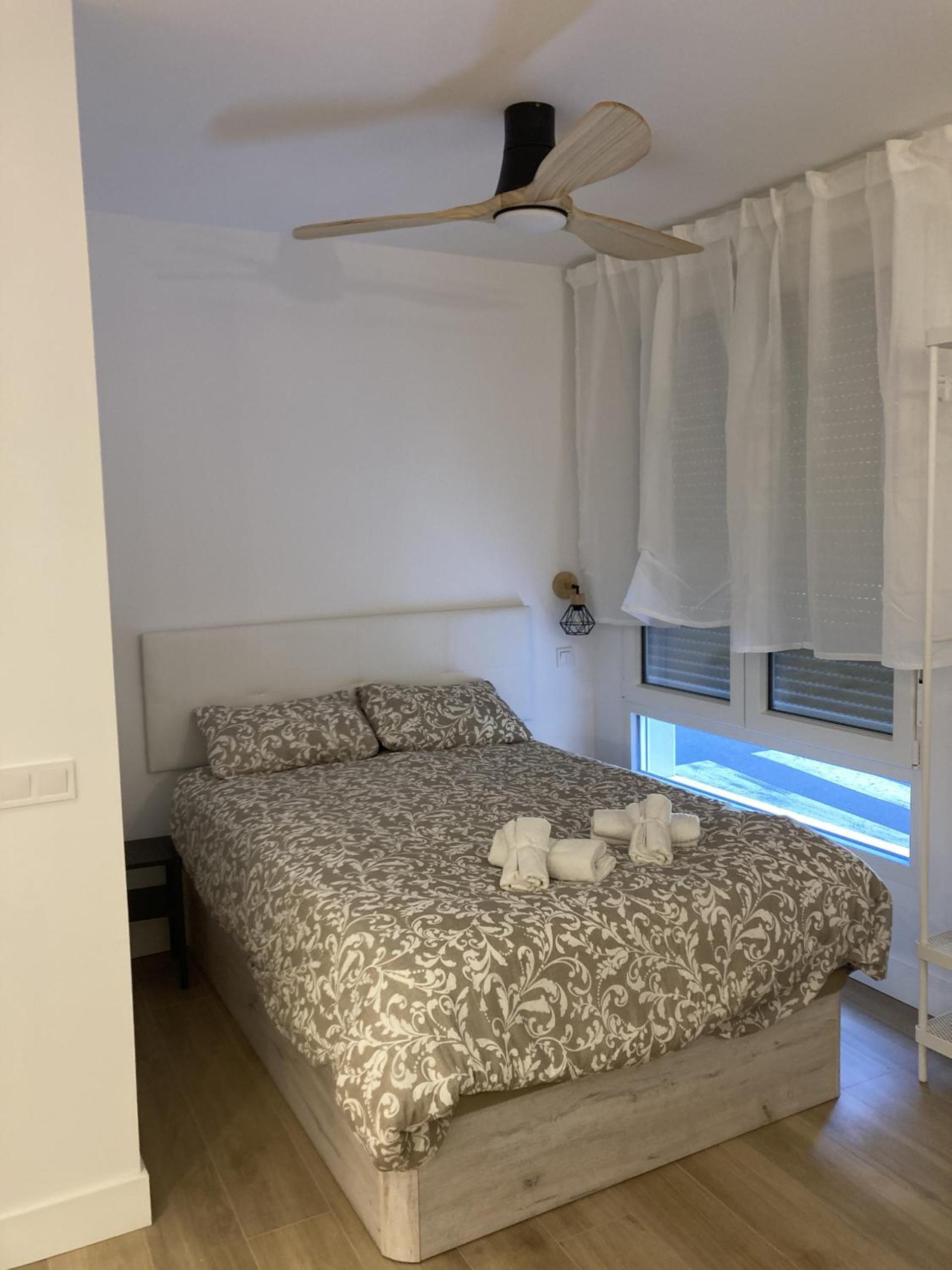 One-Bedroom Apartment photo 2