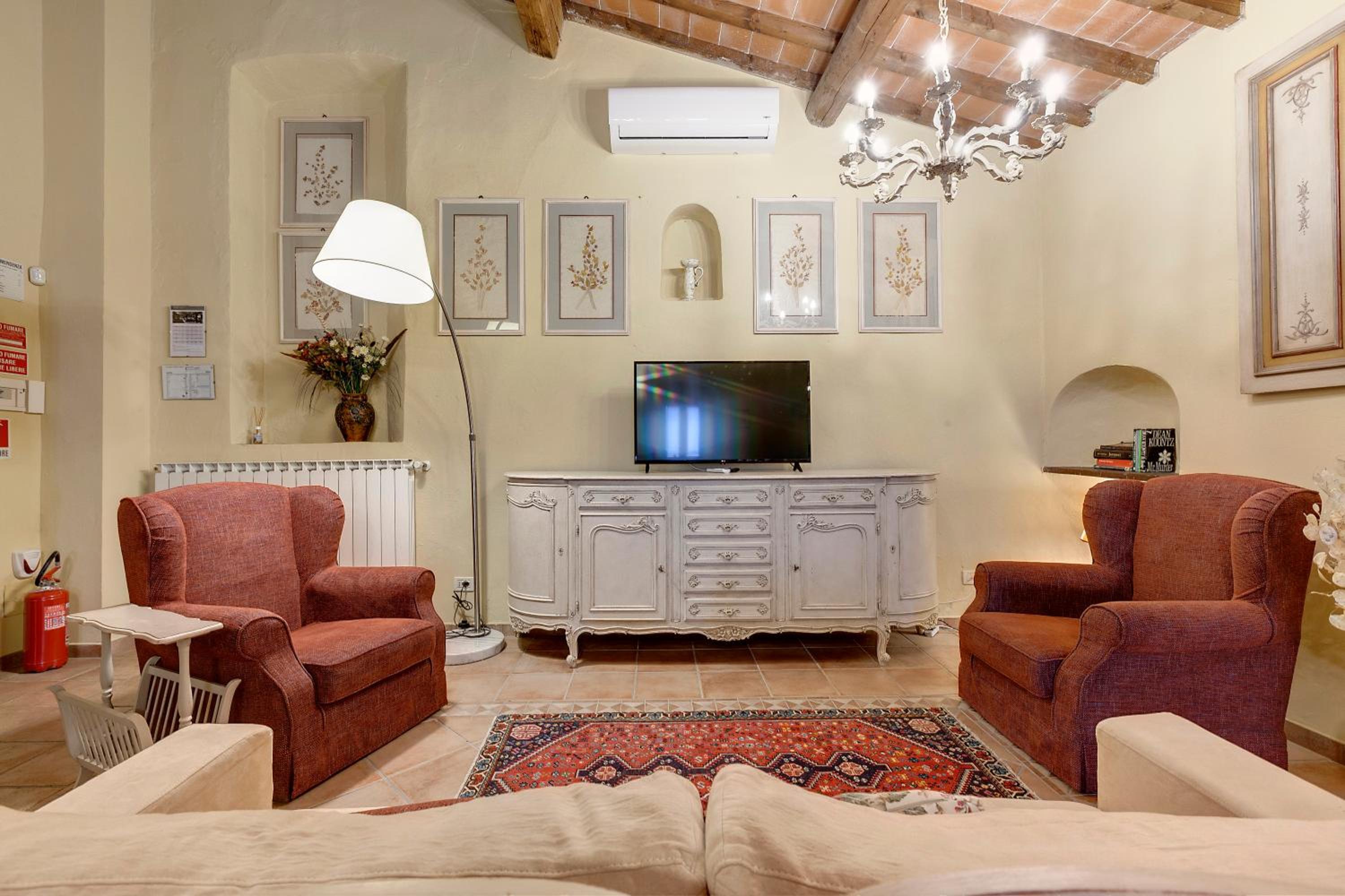 Two-Bedroom Apartment (7 Adults) photo 1