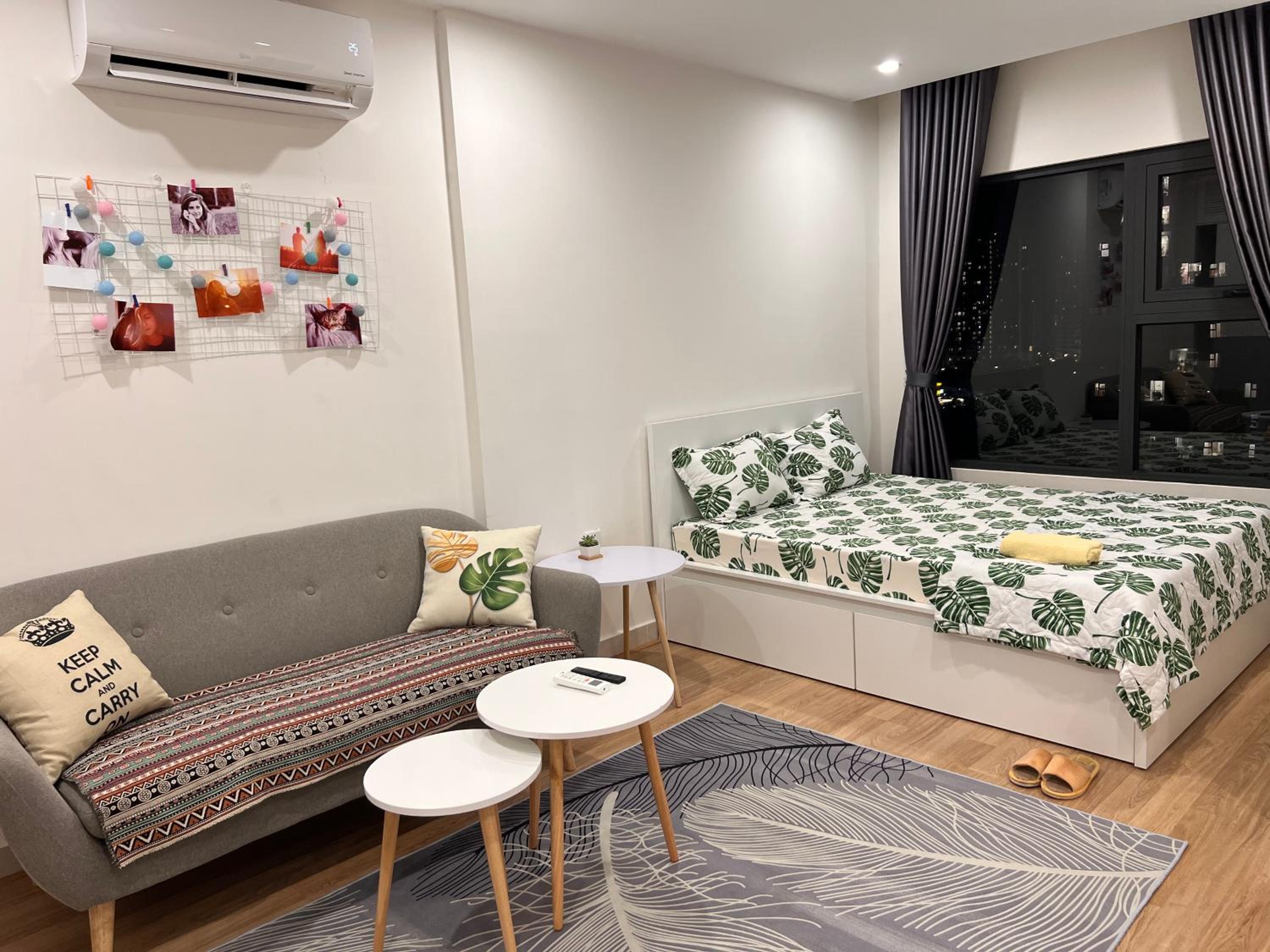 One-Bedroom Apartment photo 1