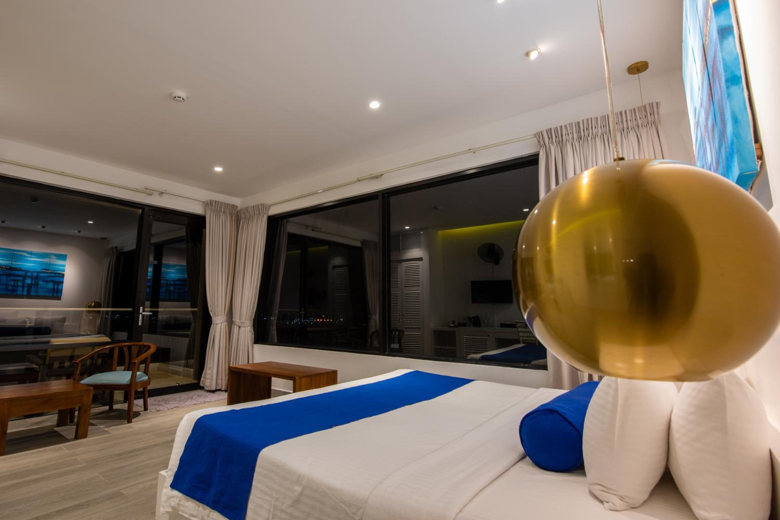 Deluxe Double Room with Panoramic View - Photo 13