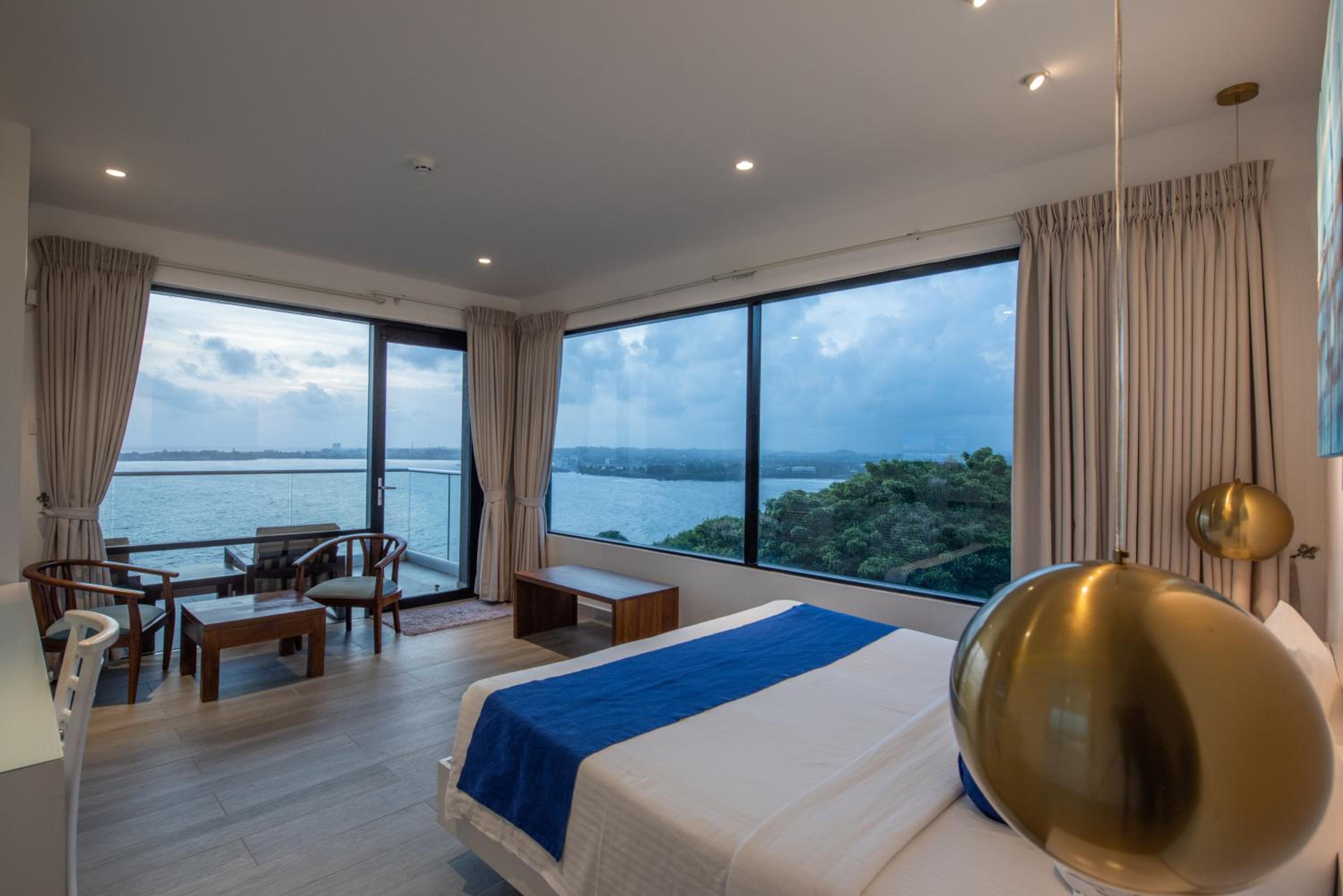 Deluxe Double Room with Panoramic View - Photo 11