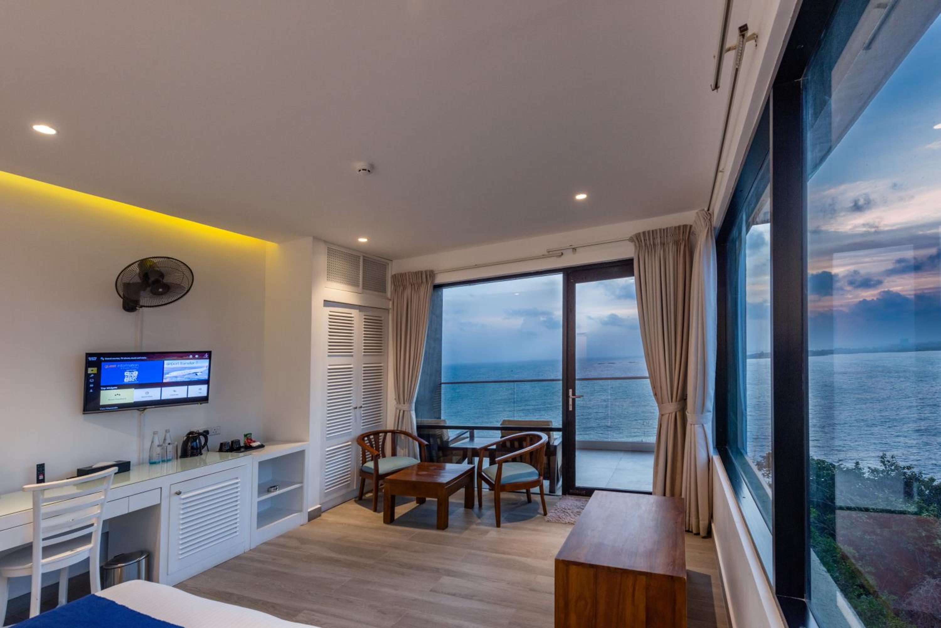 Deluxe Double Room with Panoramic View - Photo 10