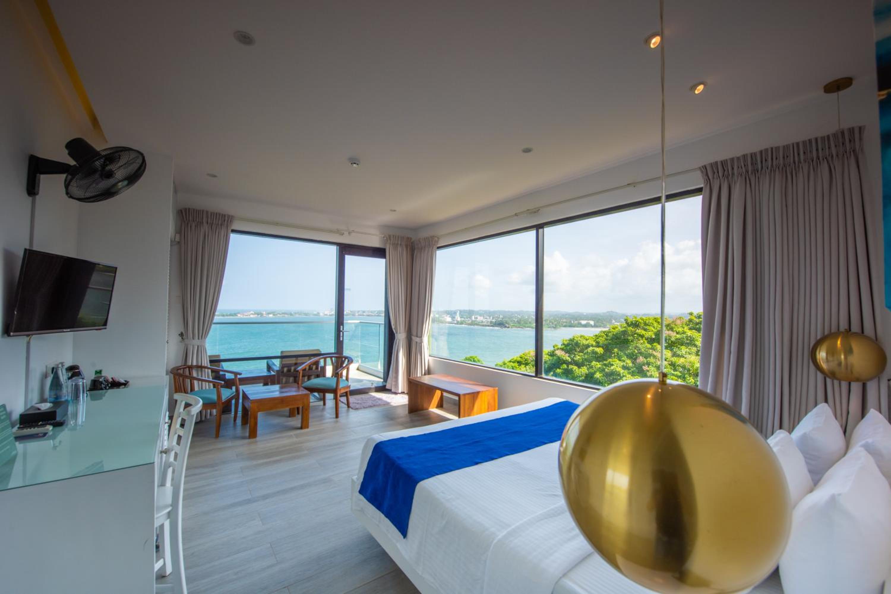 Deluxe Double Room with Panoramic View - Photo 8