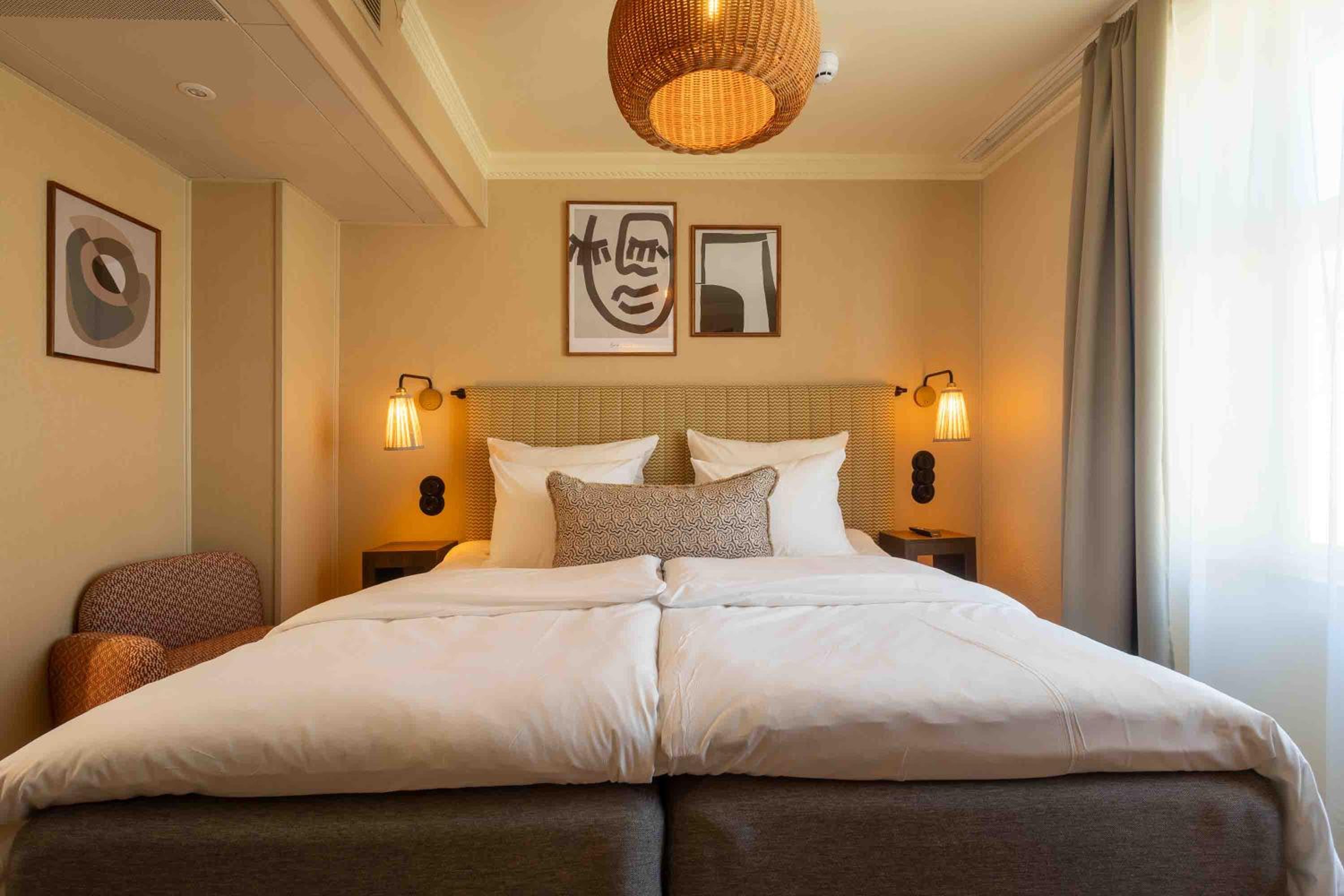 Standard King Room photo 2