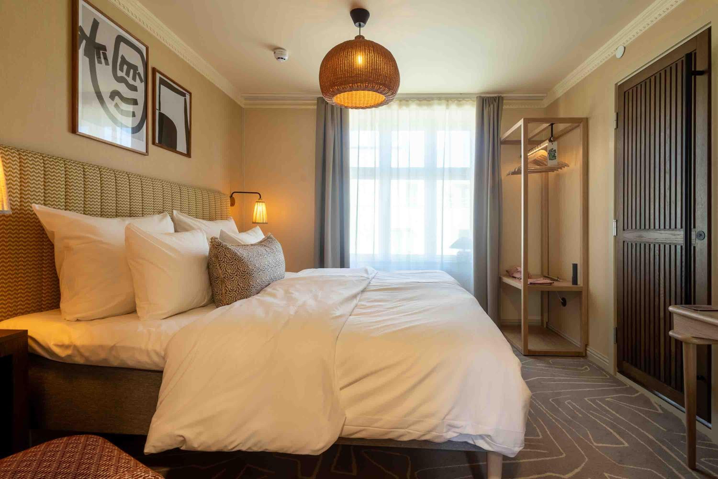 Standard King Room photo 1