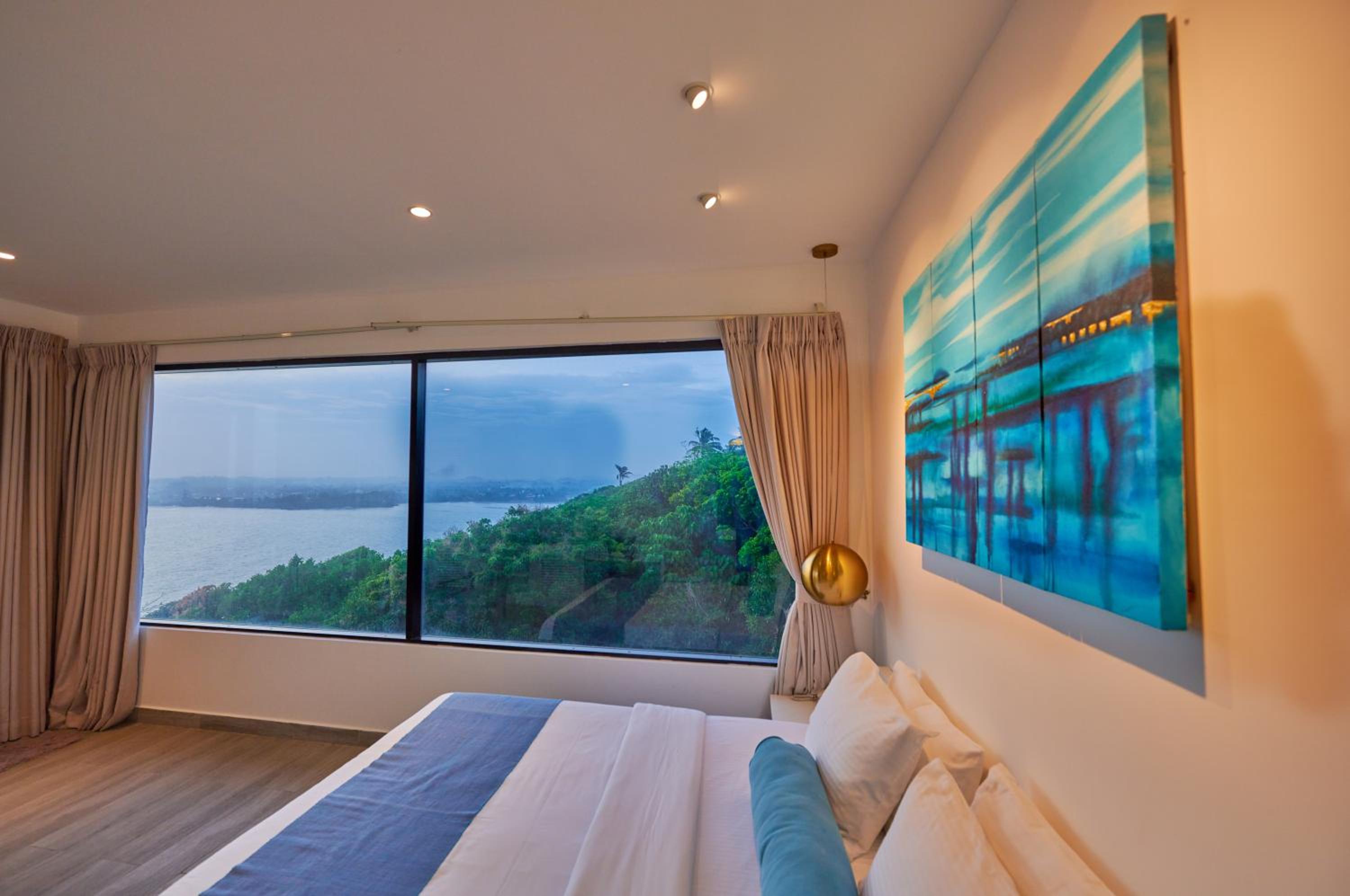 Deluxe Double Room with Panoramic View - Photo 4
