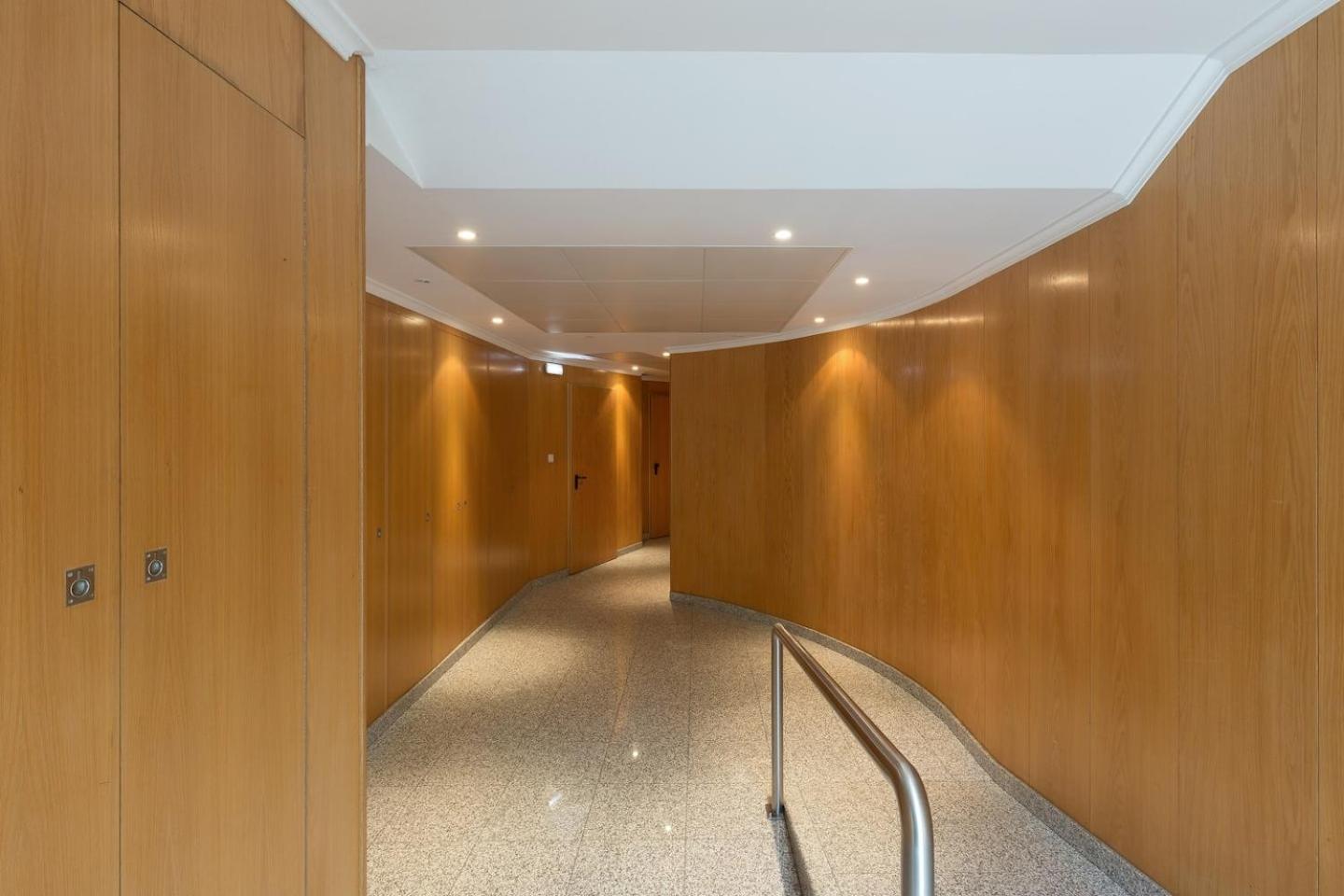 Apartment with Balcony - Photo 3
