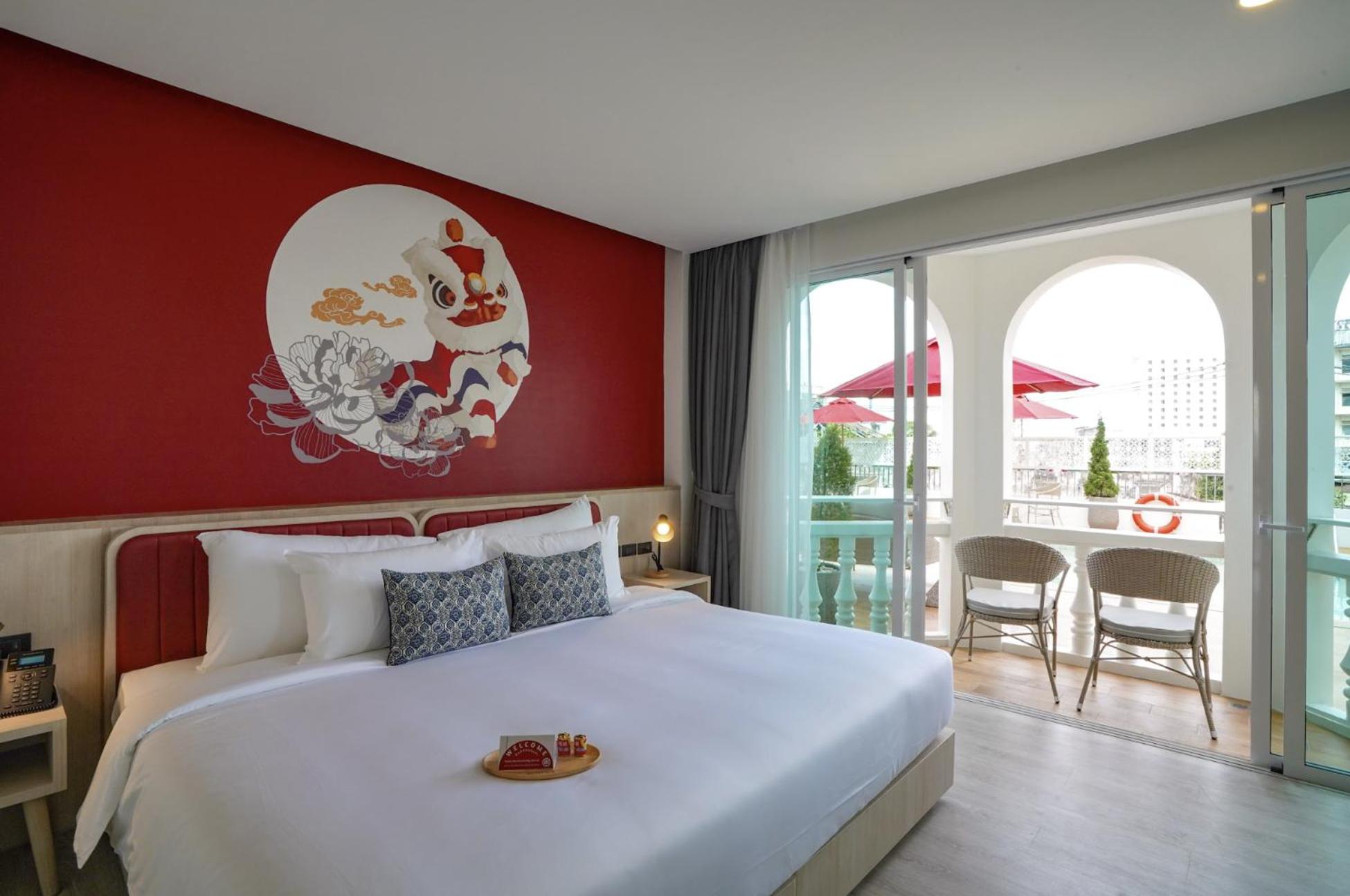 Deluxe Double Room with Balcony - Photo 1