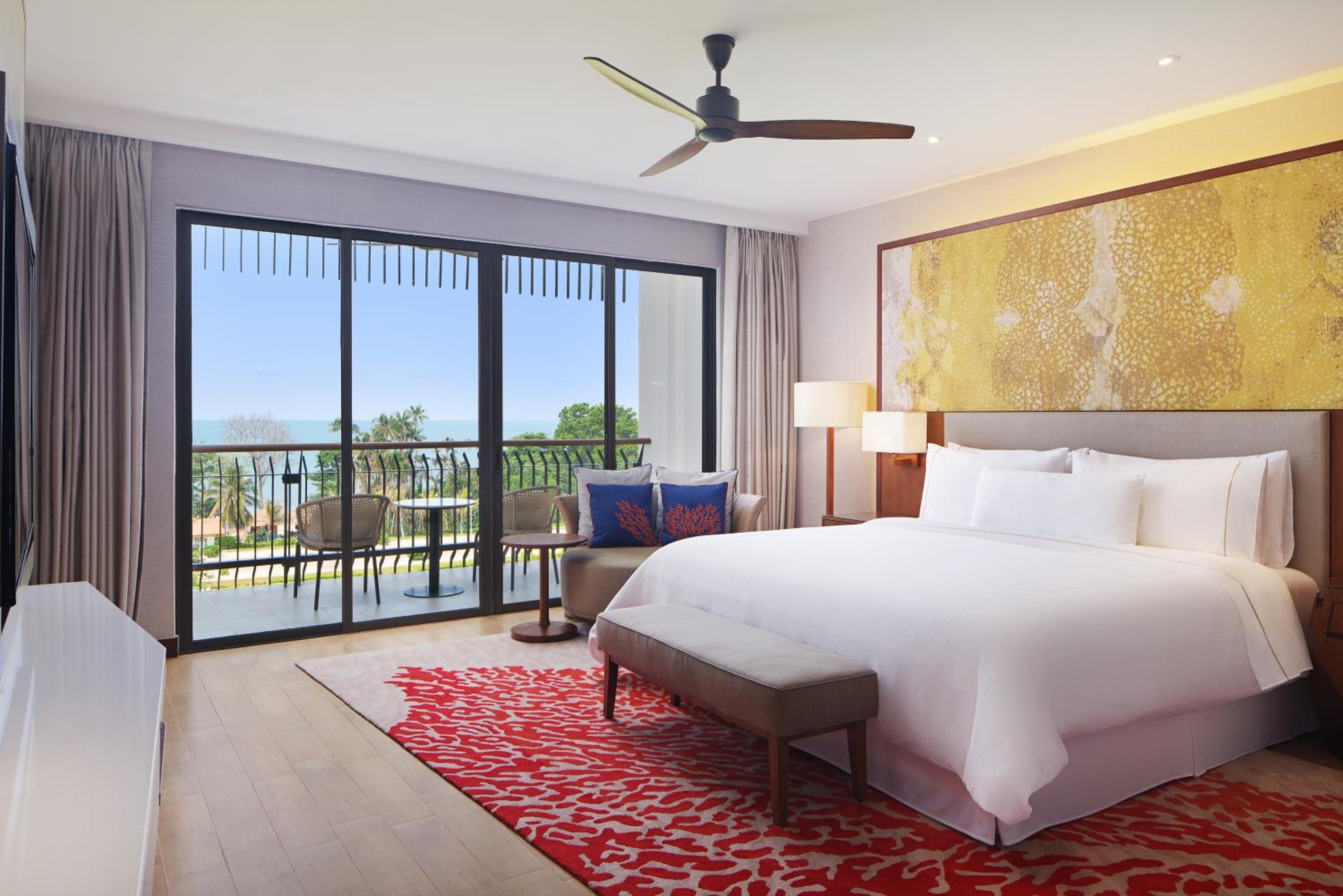 One-Bedroom Large Premier King Suite