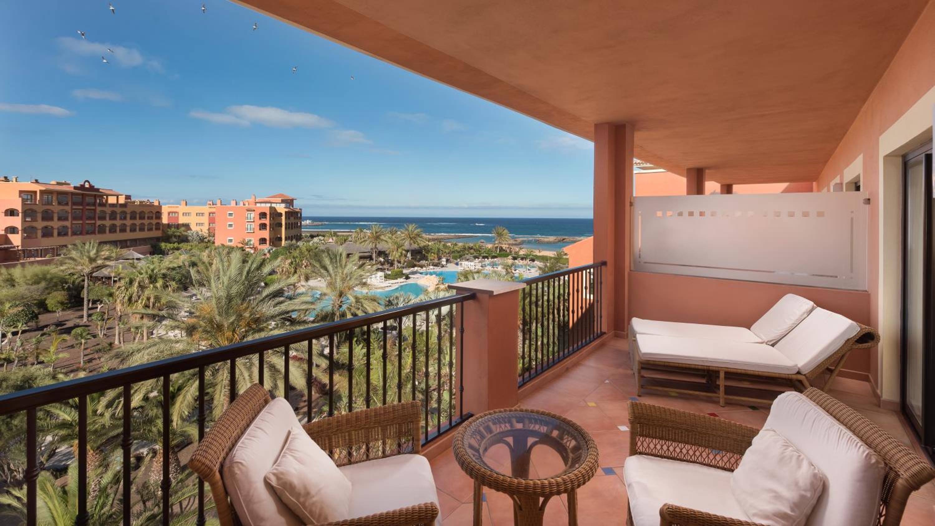 Executive Queen Suite with Sea View