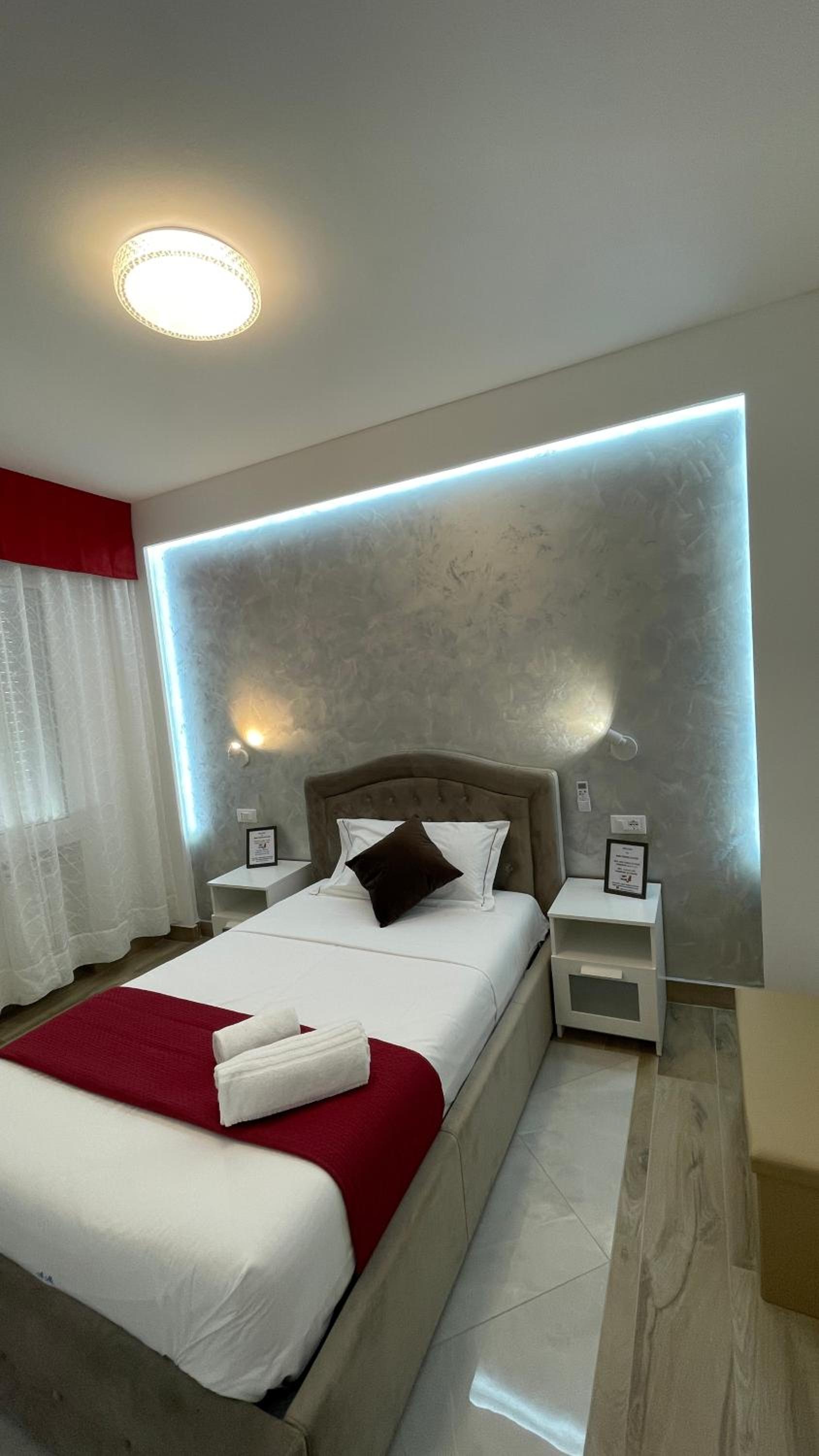Double Room with Private Bathroom photo 2