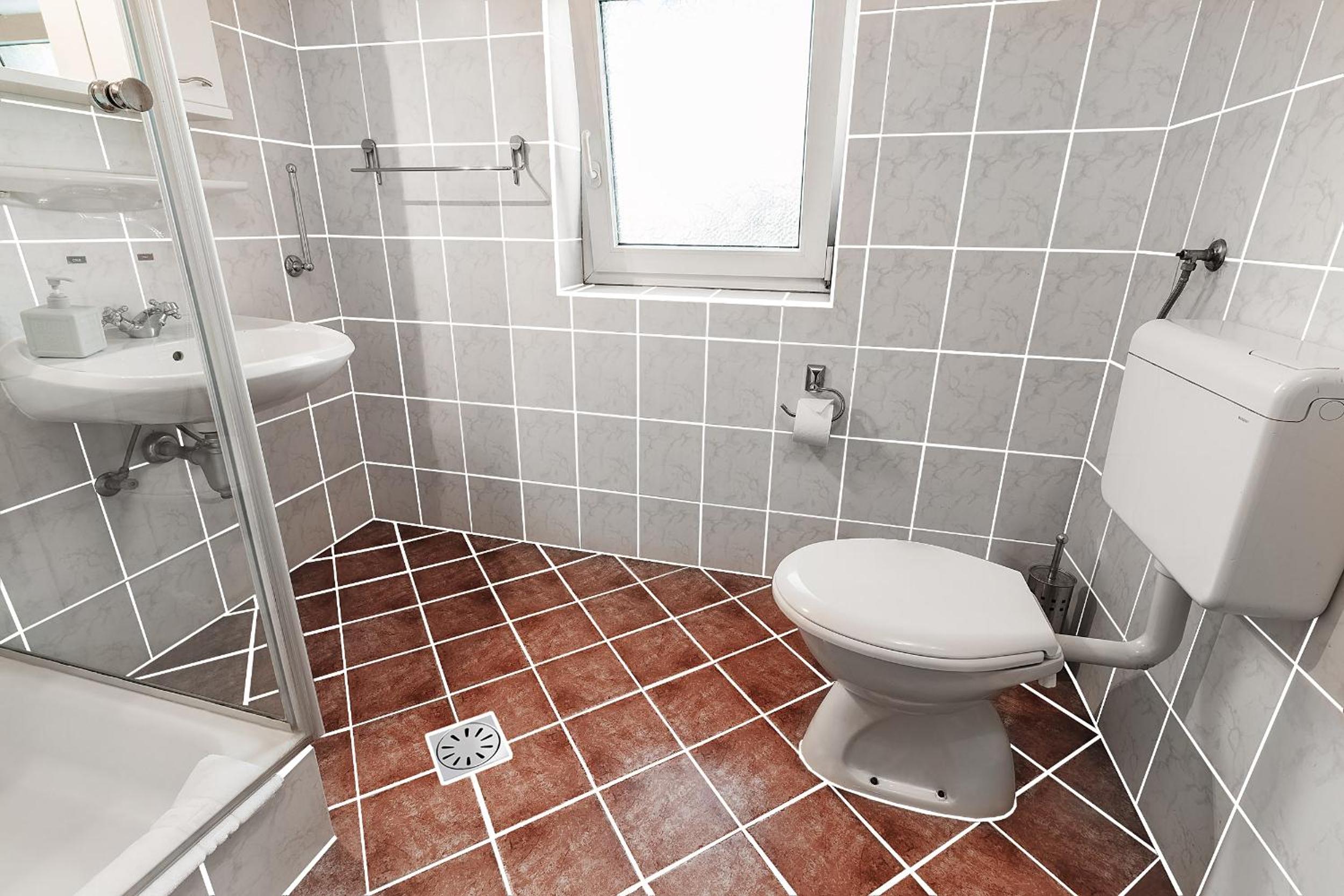 Deluxe Triple Studio with balcony - Photo 8