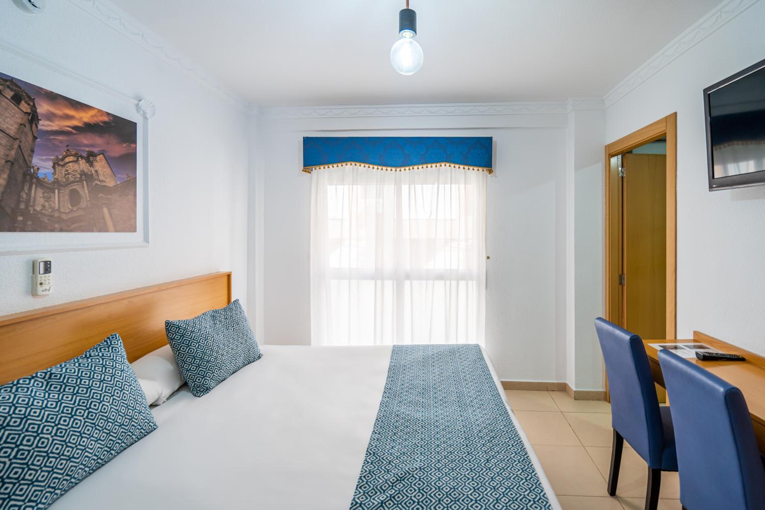 Double or Twin Room — the supplier's photographs — photo 6
