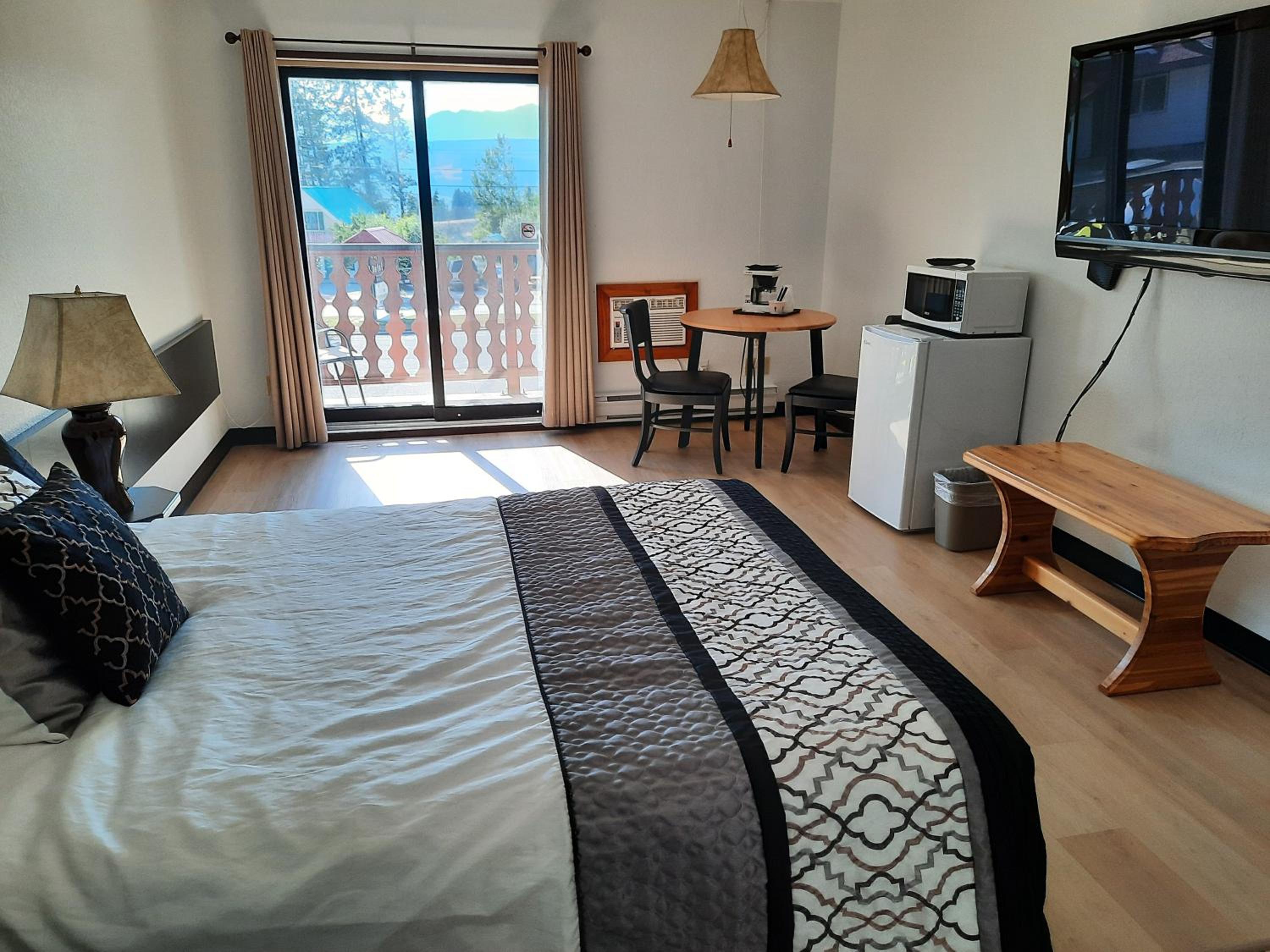 Queen Room With Balcony photo 1