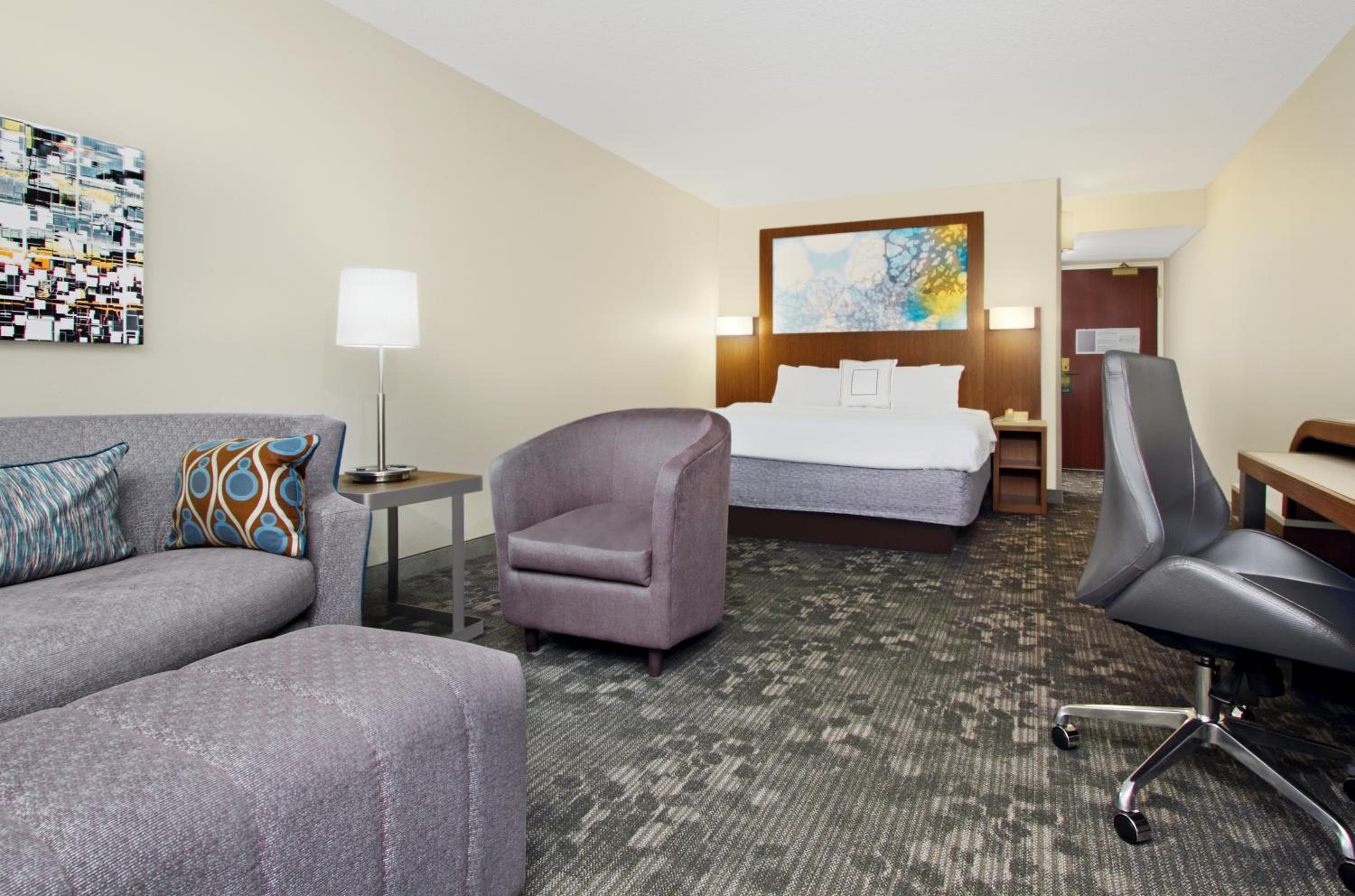 King Room with Sofa Bed and Balcony - Hearing Accessible - Photo 1