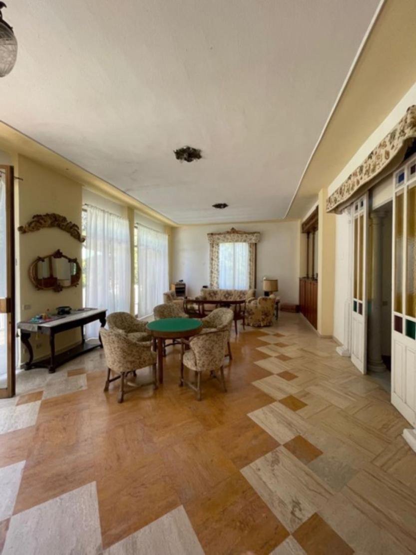 Villa photo 1