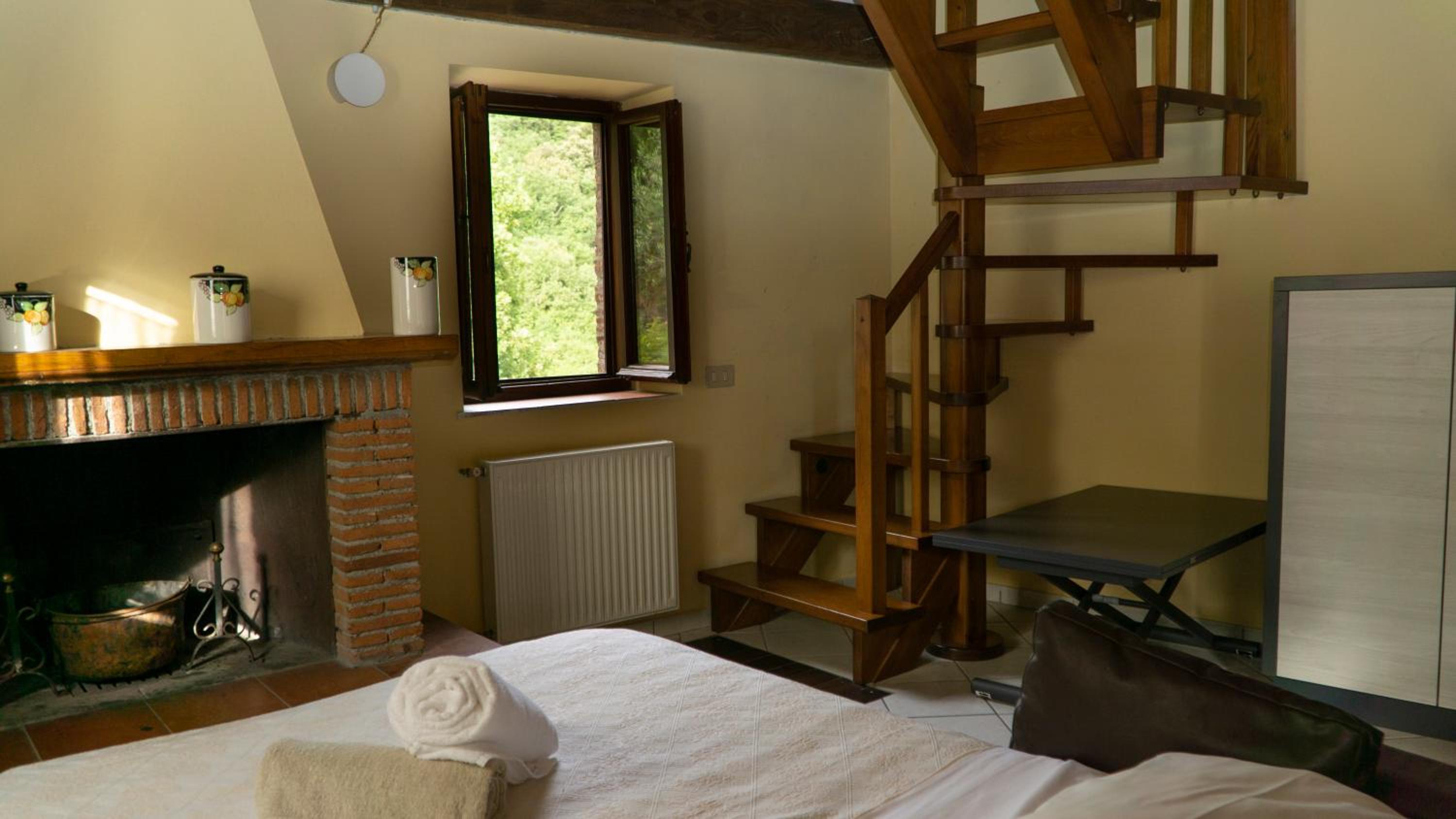 One-Bedroom Apartment with Sofa Bed